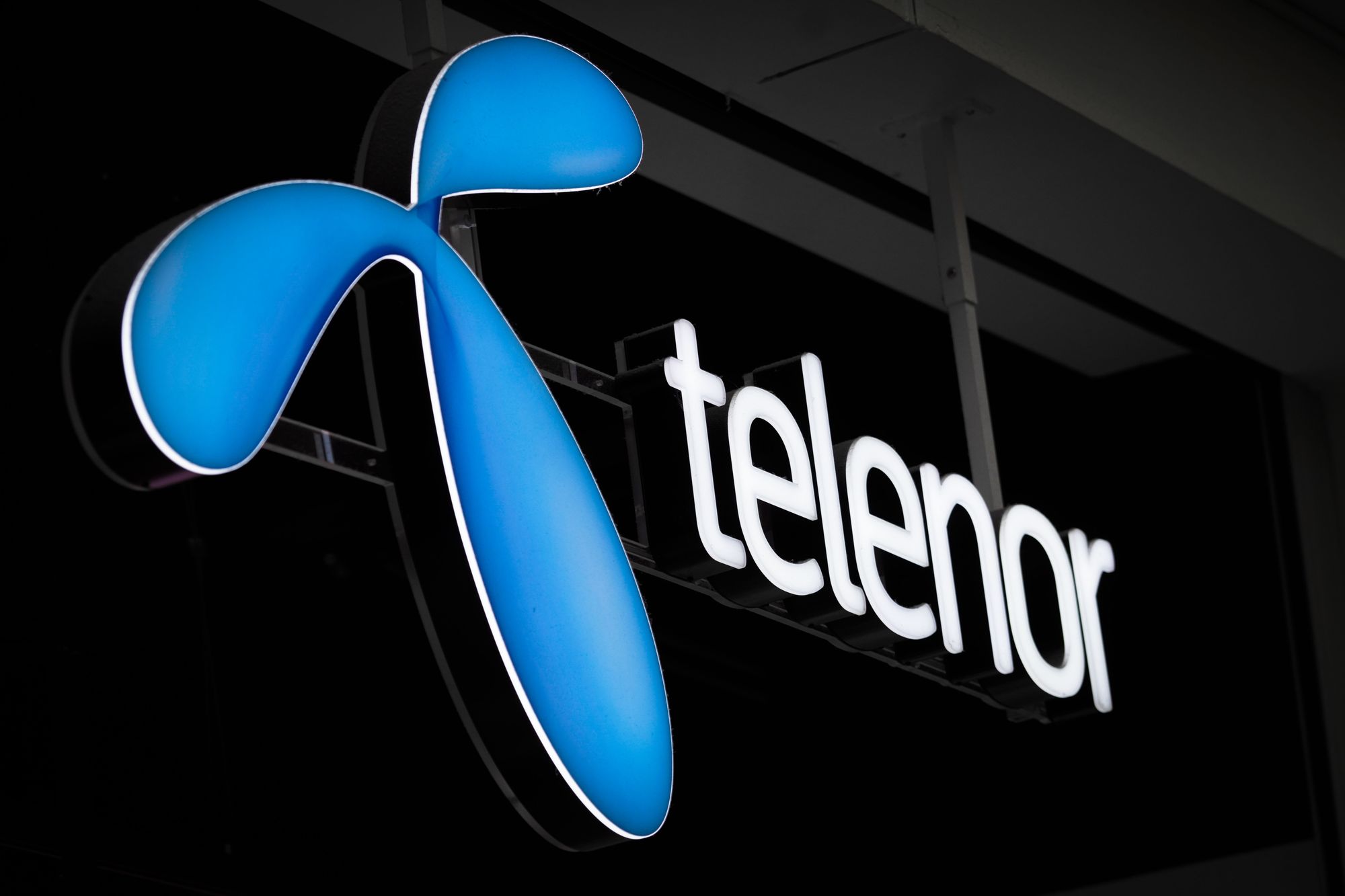Telenor selger seg ut av TV-distributøren Allente, og overlater sin halvpart av selskapet til medeier Viaplay for 1,1 milliarder svenske kroner.