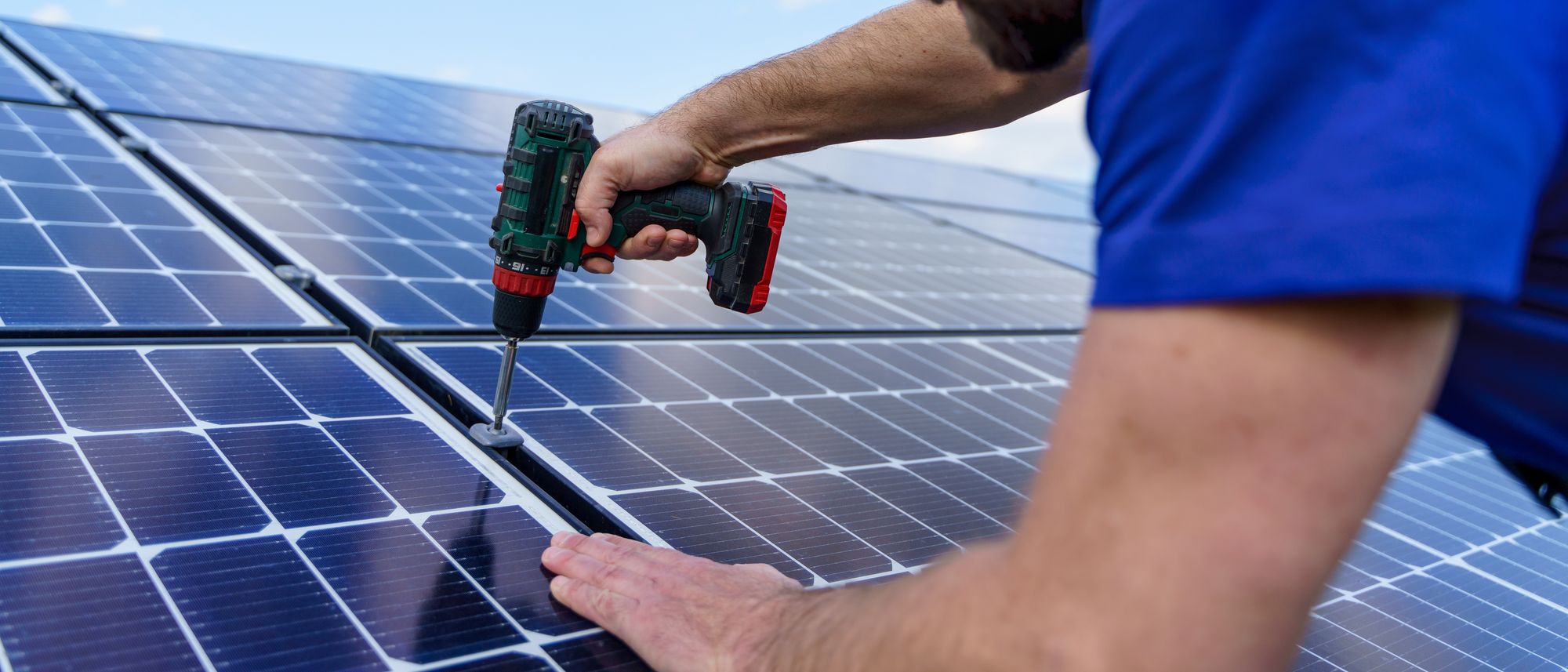 Så langt i 2025 har Elhub registrert 62 megawatt ny solkraft. For å nå 2030-målet må vi øke med cirka 2000 MW i året.