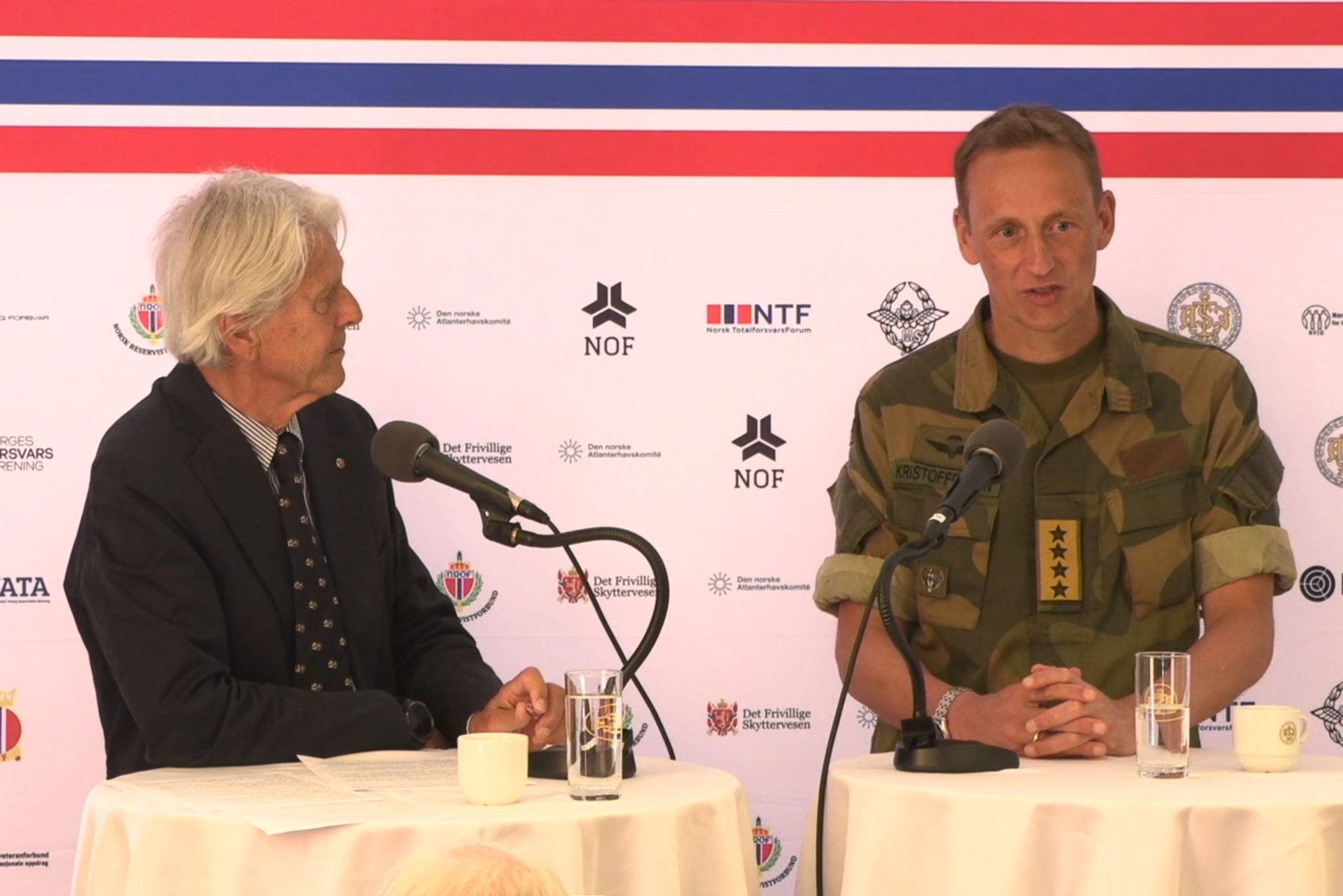 Christian Bugge Hjorth i Norges Forsvarsforening intervjuet forsvarssjef Eirik Kristoffersen under Arendalsuka 2025.