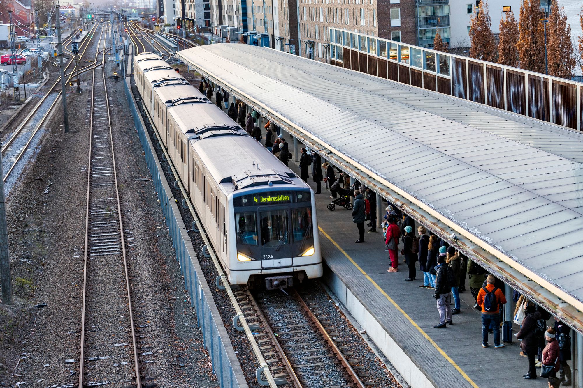 Mandag ble T-banetrafikken i Oslo rammet av to avsporinger.