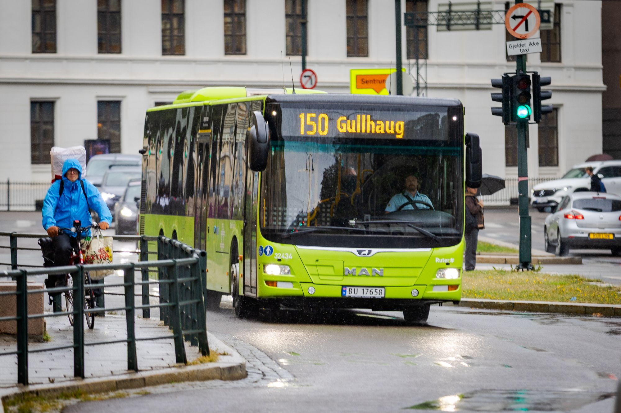Buss nummer 150 mellom Gullhaug og Nationaltheatret inngår i Bærumskontrakten Unibuss sa opp i fjor.