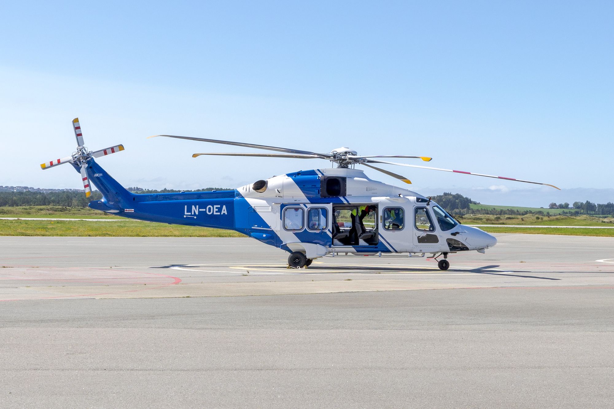 STAVANGER, SOLA 20250819
Dette er en av de nye helikoptertypene som Equinor skal bruke for persontransport til og fra platformene. 
Helikoptertype: AW189 fra italienske Leonardo
