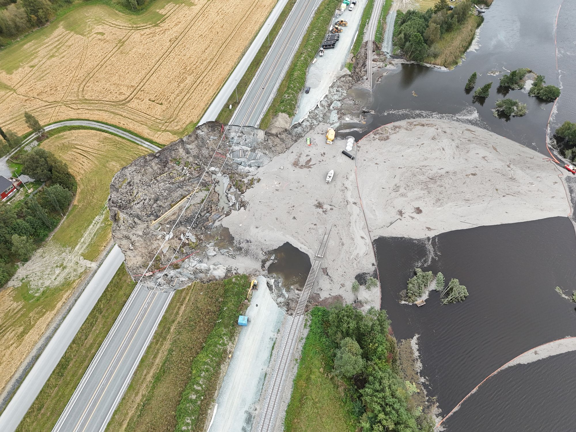 Bane Nor gjennomførte arbeid med grunnforholdene da raset skjedde. 
