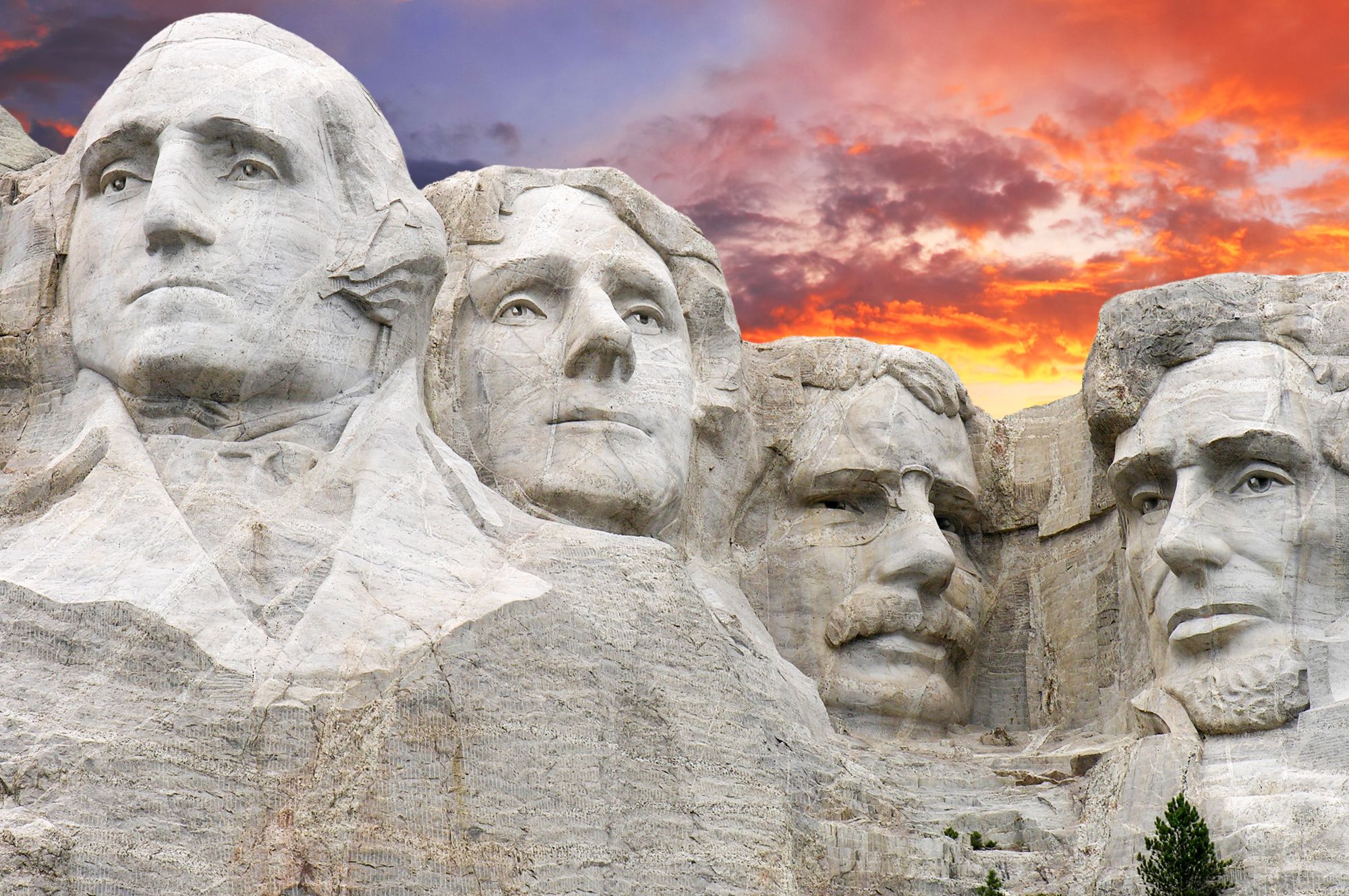 Mount Rushmore er et sterkt amerikansk symbol på frihet og demokrati. Likevel er hverken frihet eller demokrati hugget i stein og ikke noe vi bør ta for gitt.