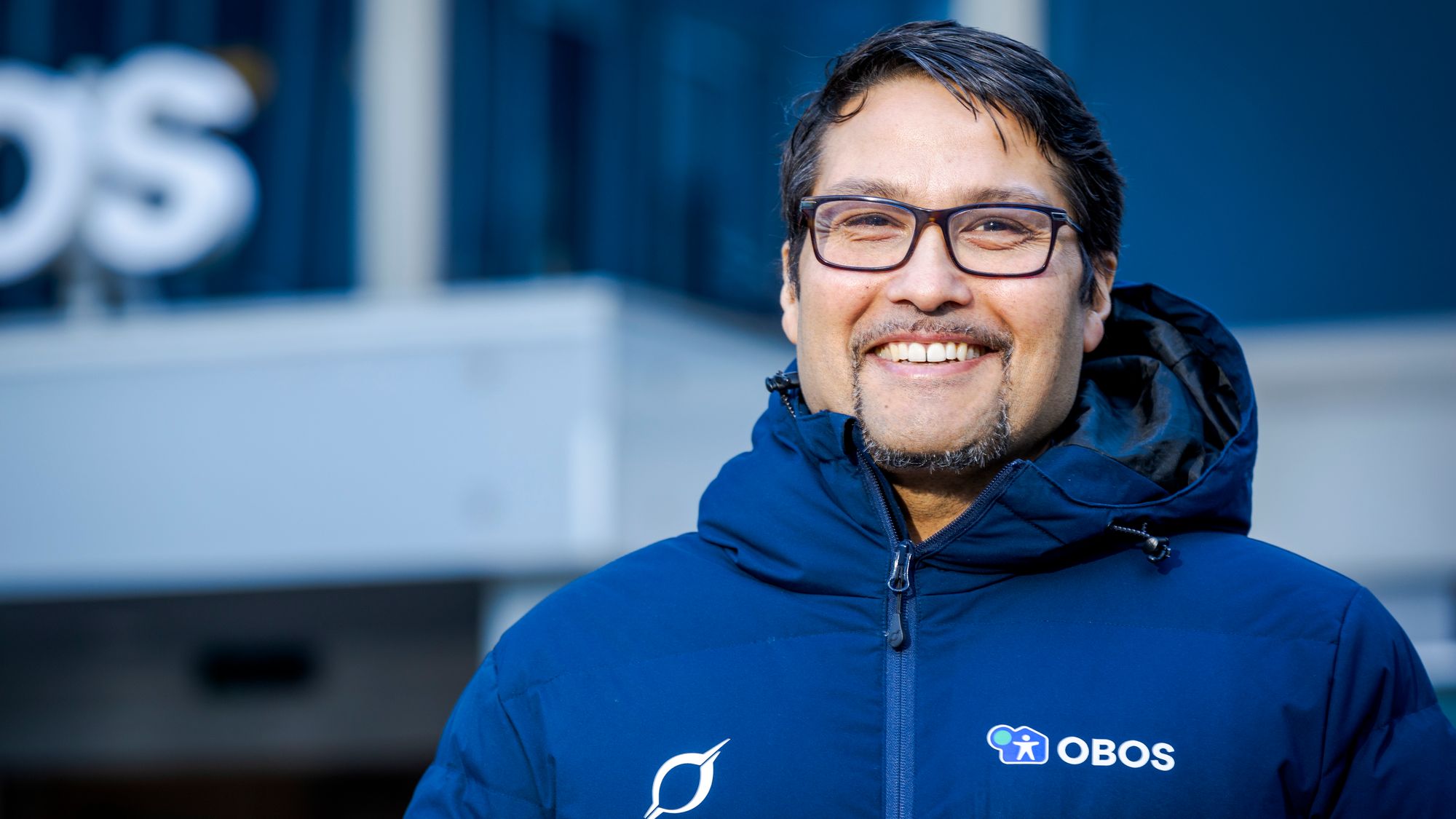 Daniel Siraj insisterer på at han fortsatt er full av energi, men sier at det samtidig skal bli godt med en pause etter ti år som konsernsjef.