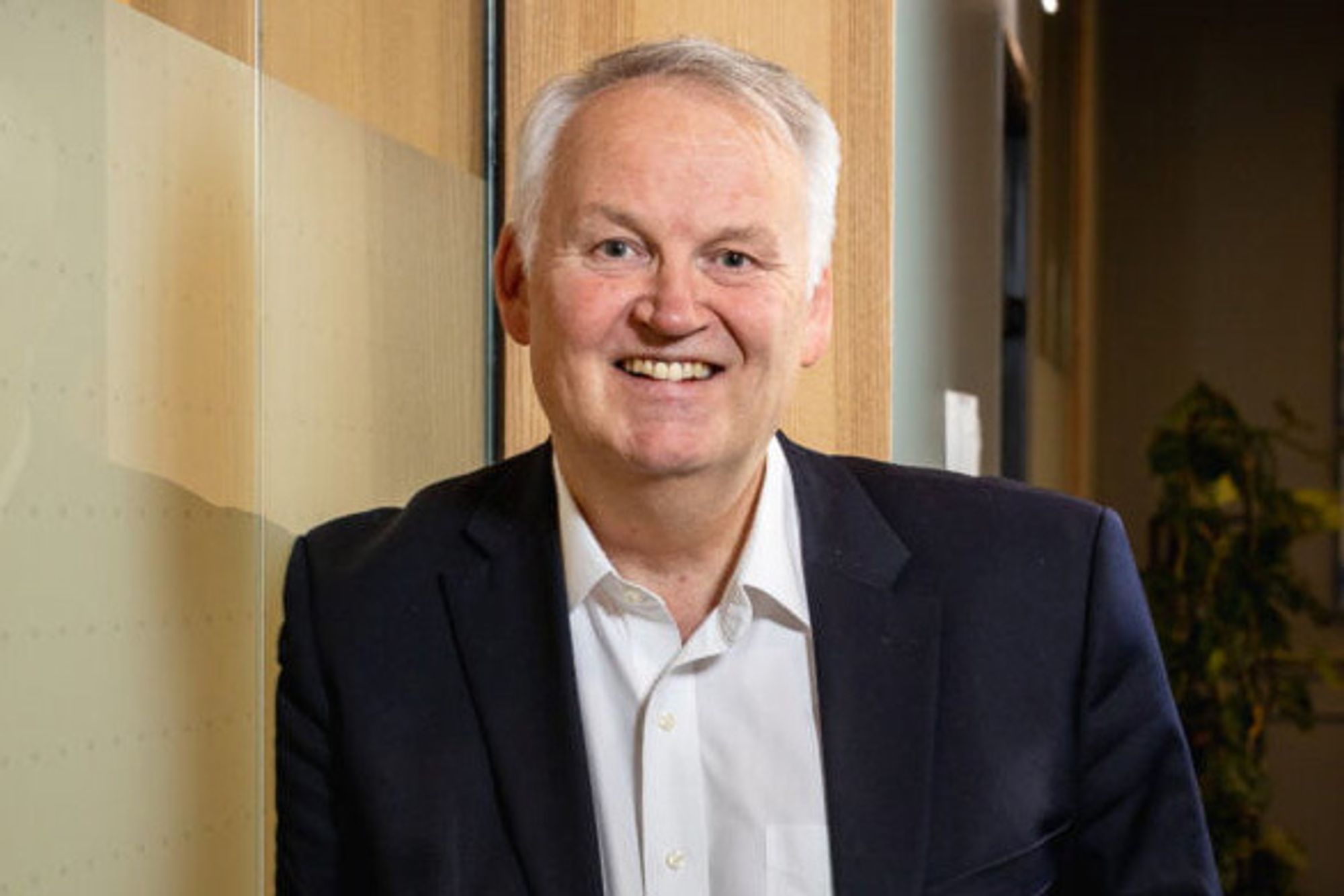 Jens Rugseth vil redusere antallet selskaper han er involvert i, og går også ut av styret i Link Mobility.