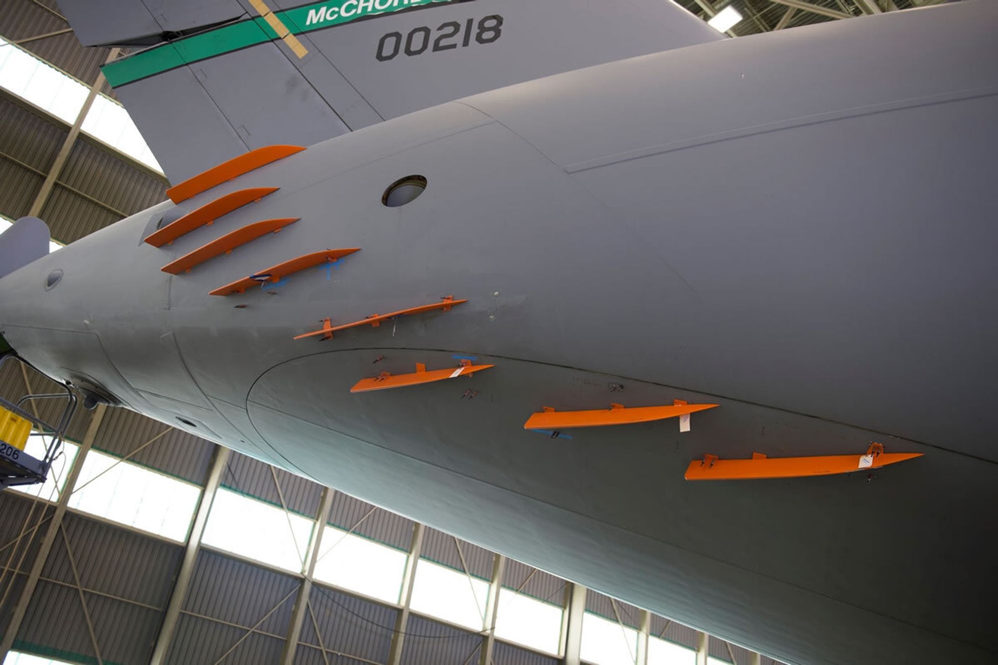 Finlets festet på et amerikansk Boeing C-17A Globemaster III-fly.