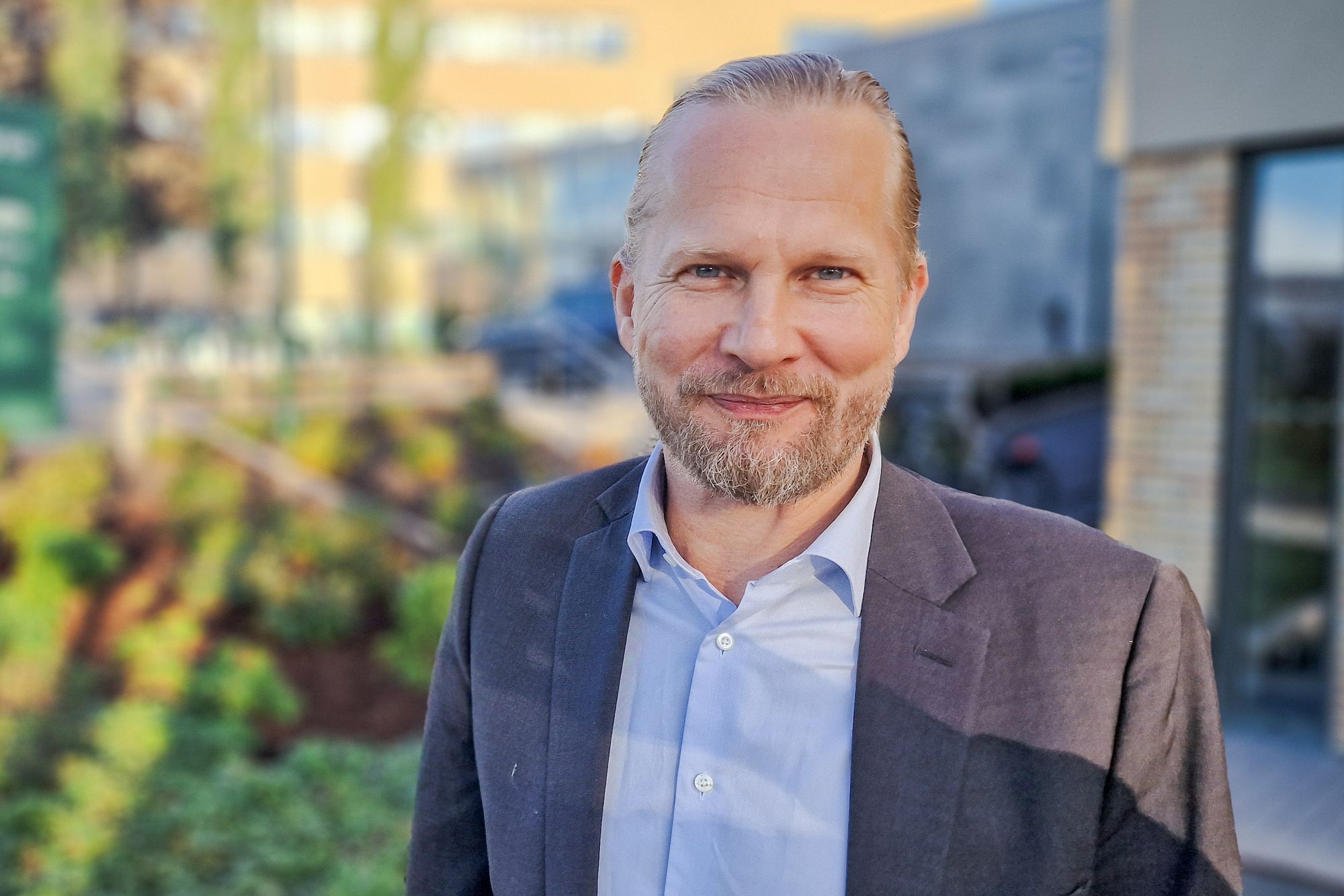 Aslak Sira Myhre (52) er ansatt som konserndirektør for kommunikasjon, samfunnskontakt og strategi i Lyse.