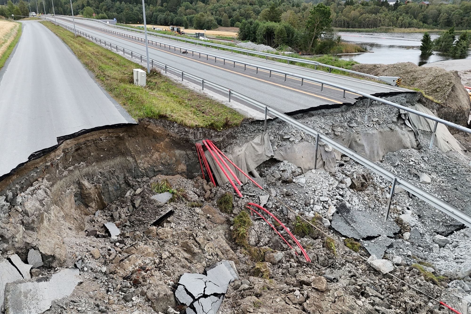 Skredområdet to dager etter hendelsen. Nå har tre selskaper status som mistenkt. 
