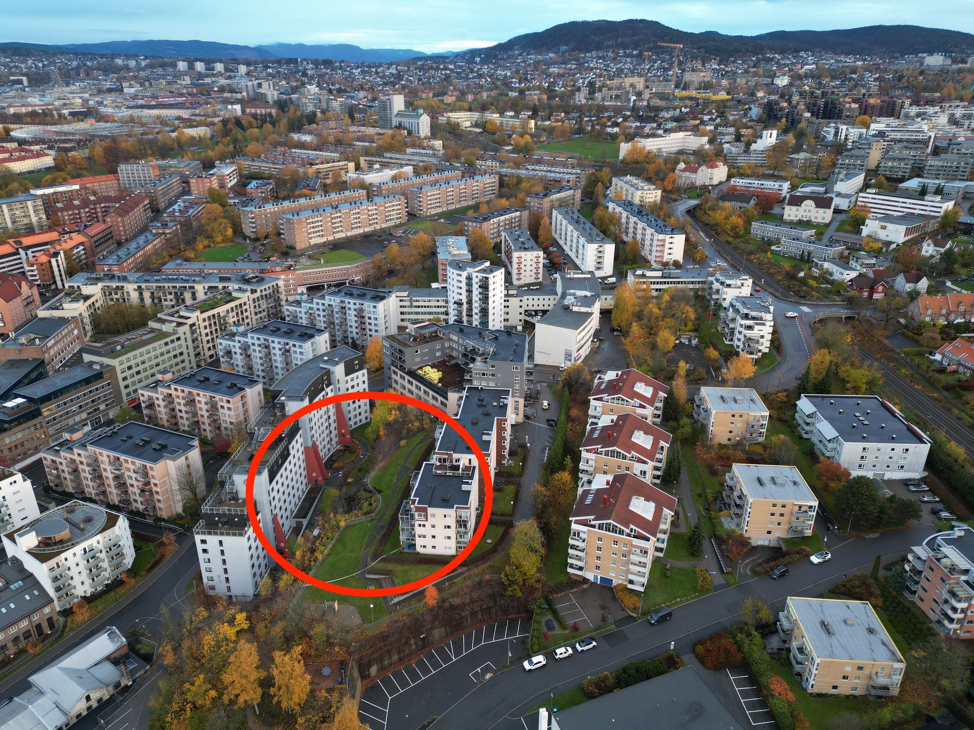 Geologiprofessor Henrik Svensen kjenner Oslos grunnforhold godt. Han ankom rasstedet ved Carl Berner i 13.30-tiden mandag.