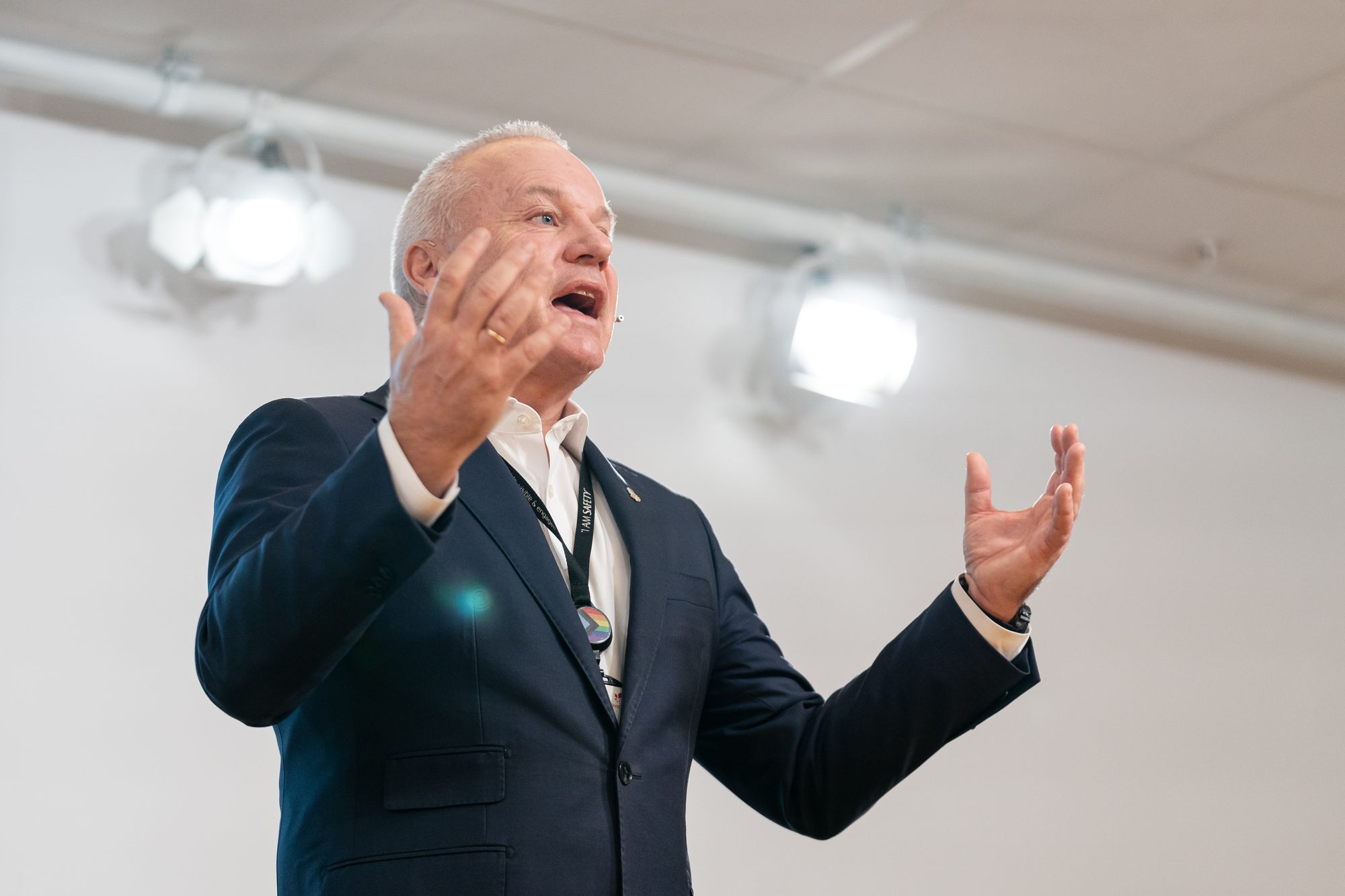 Konsernsjef Anders Opedal i Equinor ser for seg en årlig nedbemanning på mellom tre og fem prosent av selskapets over 25.000 ansatte fram til 2030.