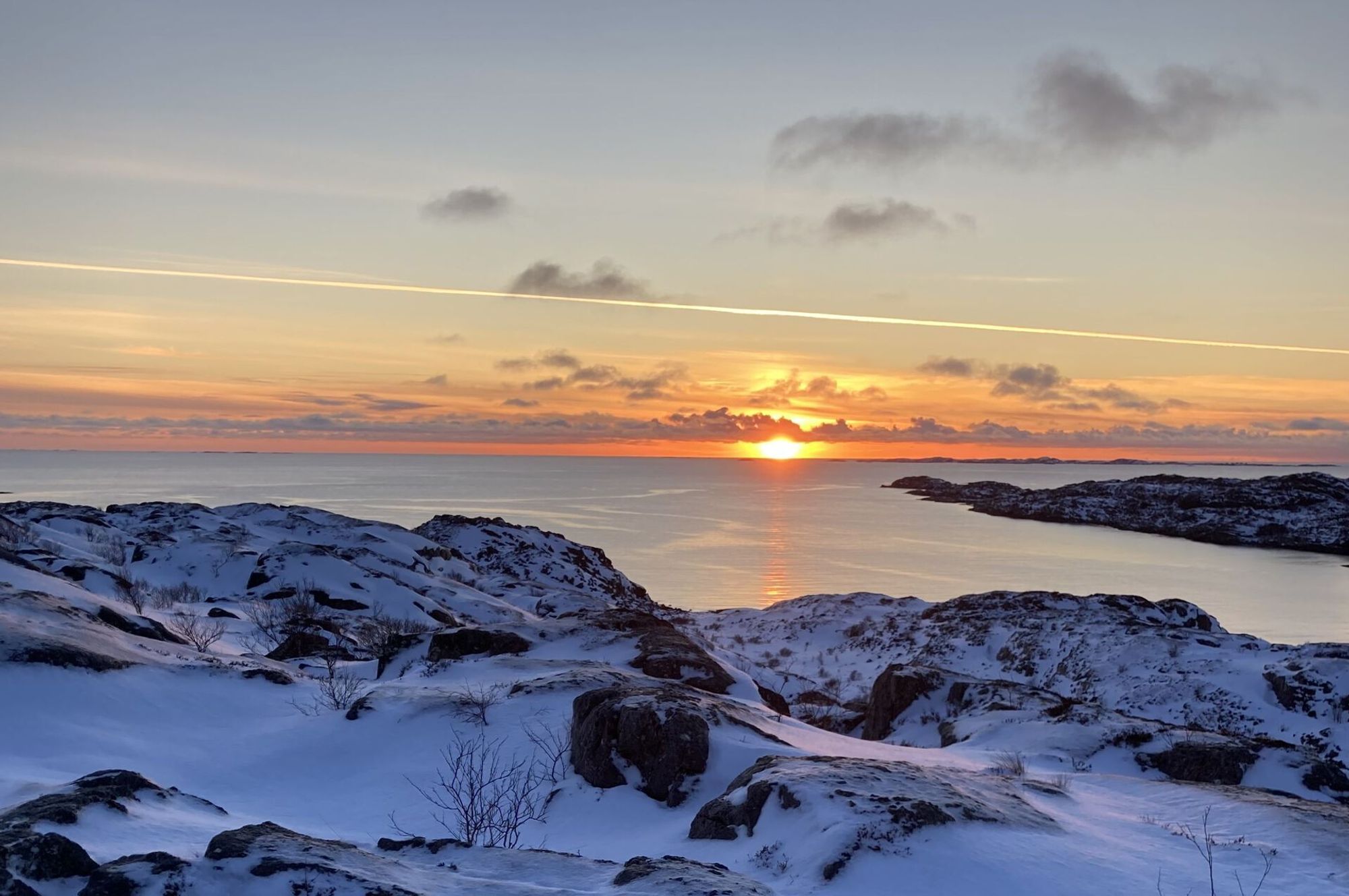 Oseanografer har overvåket sirkulasjonen flere steder i Nord-Atlanteren de siste 25 årene direkte ved hjelp av strømmålere. Disse viser at AMOC har stor variasjon fra år til år. Men det er ikke påvist noen betydelig langsiktig trend, sier Joe LaCasce, som er professor i oseanografi.