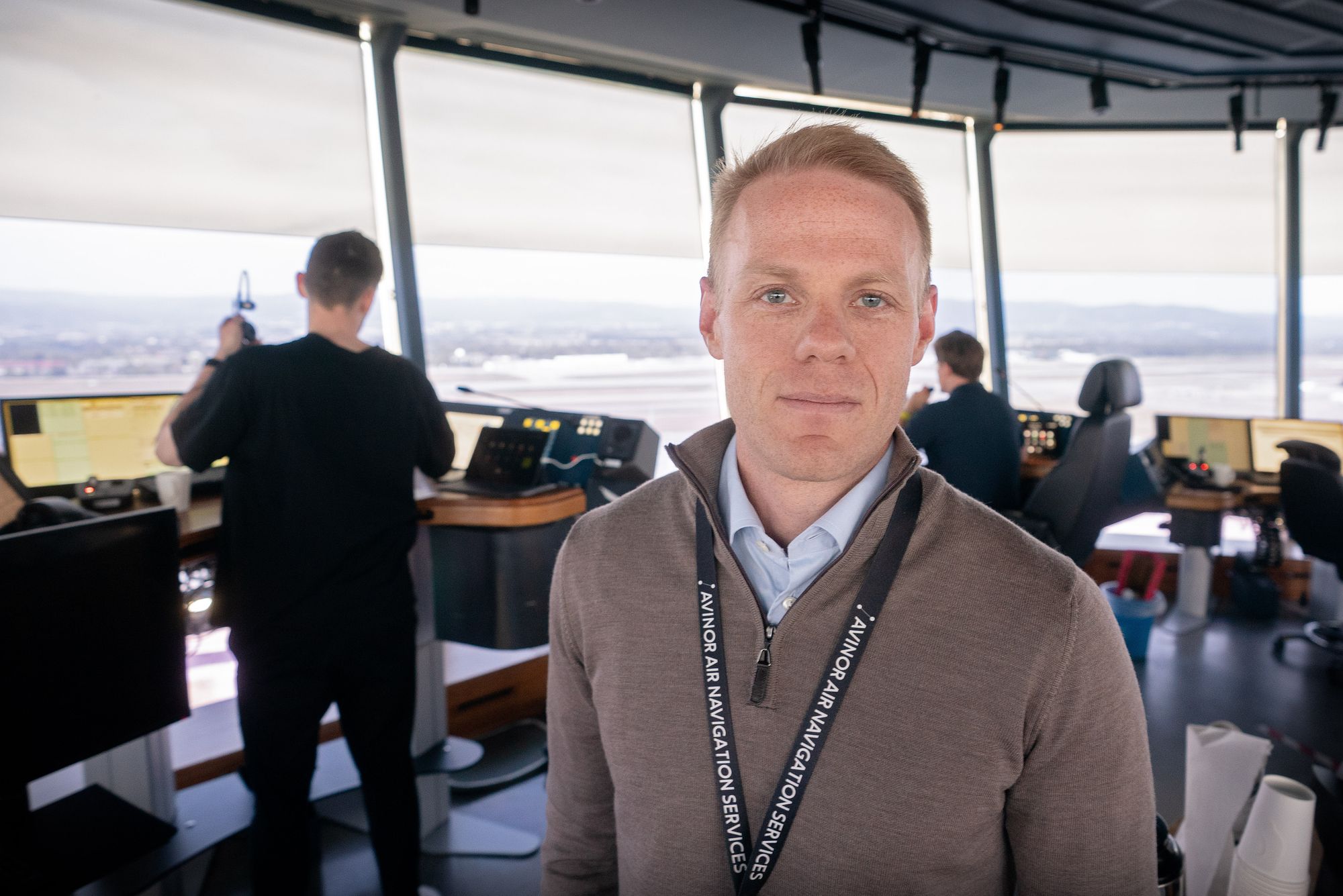 Mats Gjertsen Bye leder droneprogrammet til Avinor. Her i tårnet på Gardermoen i 2022.