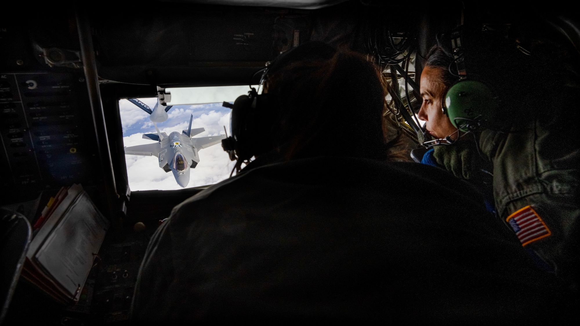 F-35 nummer 5088 (AM-2) var sammen med fly nummer 5087 (AM-1) de første norske flyene som ankom Luke-flybasen i USA, der de norske F-35-pilotene får sin opplæring på flytypen. Dette skjedde 10. november 2015.