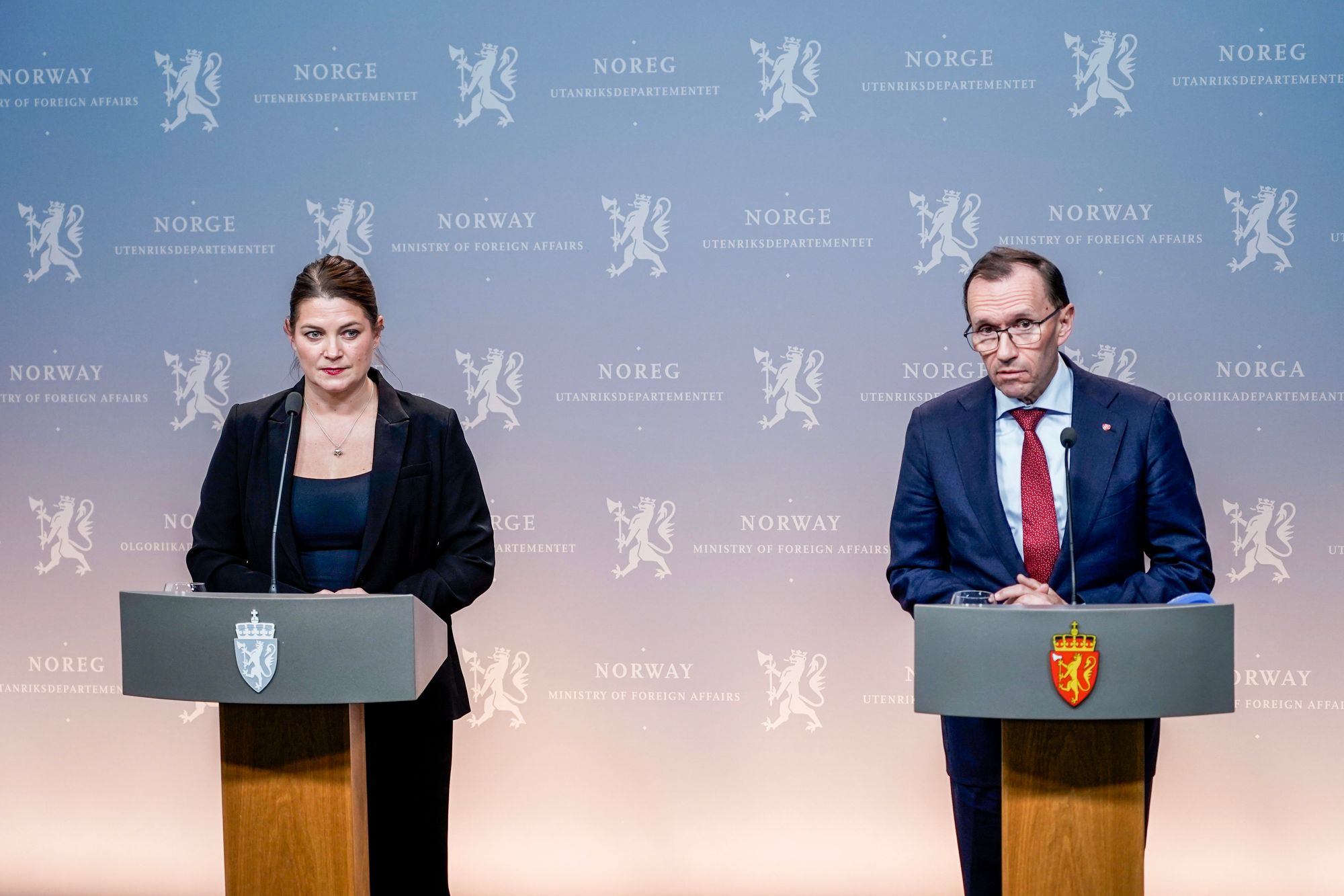 
Utenriksminister Espen Barth Eide og næringsminister Cecilie Myrseth holder pressetreff i Utenriksdepartementet om EUs avgjørelse om innføring av toll på jernlegeringer.
Foto: Jonas Fæste Laksekjøn / NTB