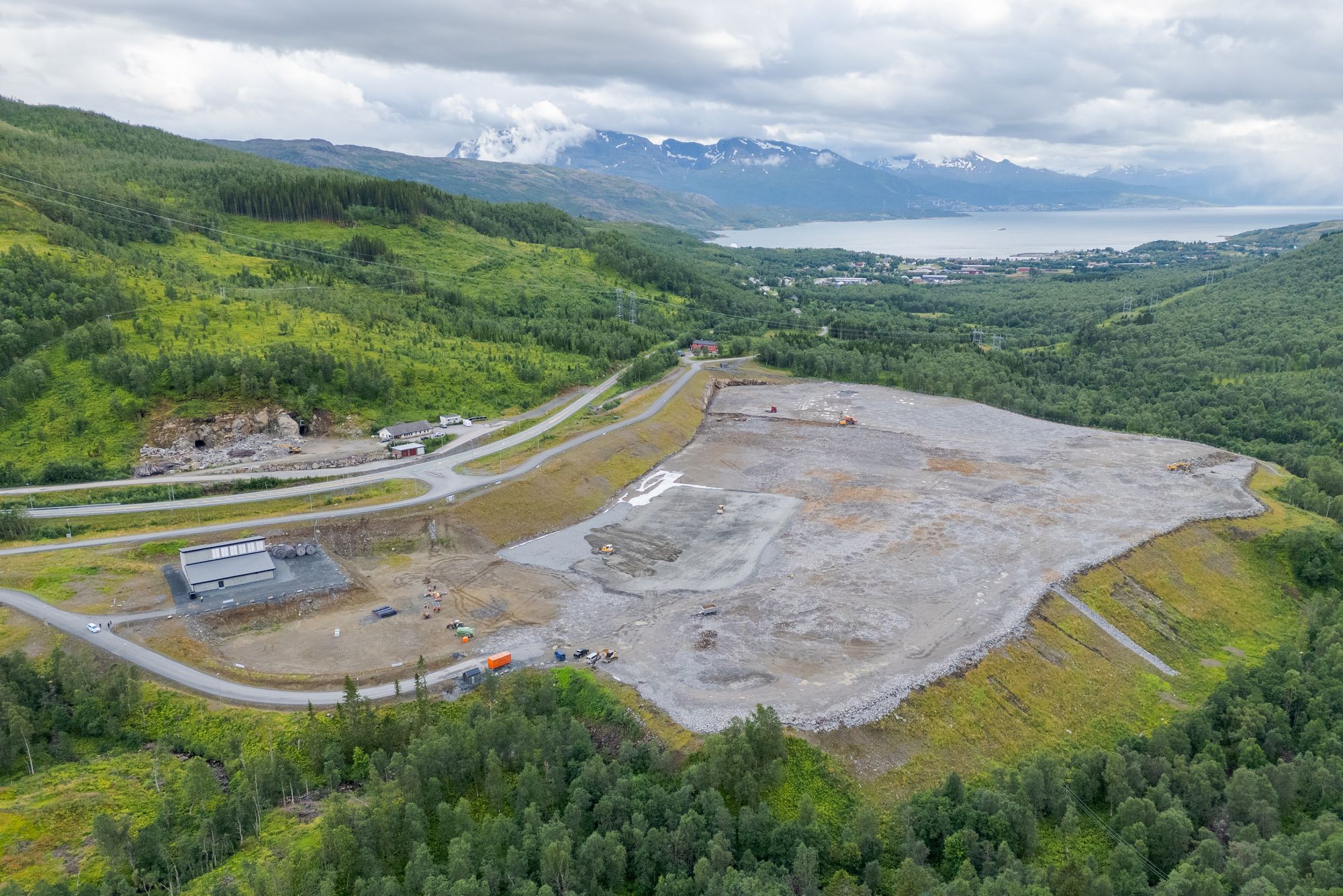Aker Nscales byggetomt i Kvandal i Narvik. Bildet er tatt under lanseringen av datasenterplanene i august 2025.