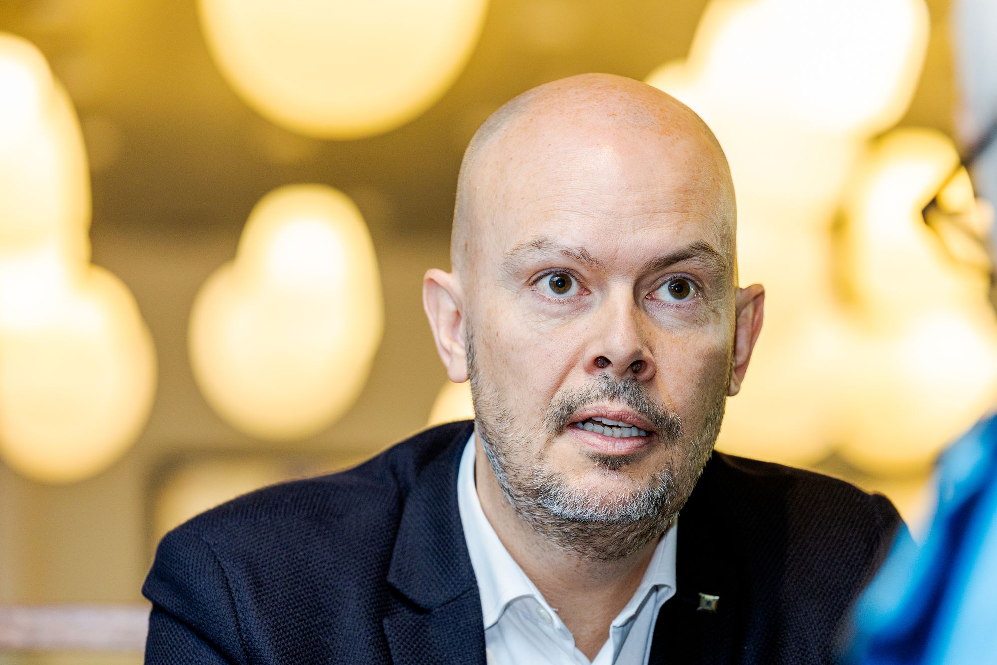 Nkom-sjef John-Eivind Velure påpeker at det er ti år siden dagens krav til nødstrøm for basestasjoner ble vedtatt. Han er usikker på om kravene holder i dagens situasjon.