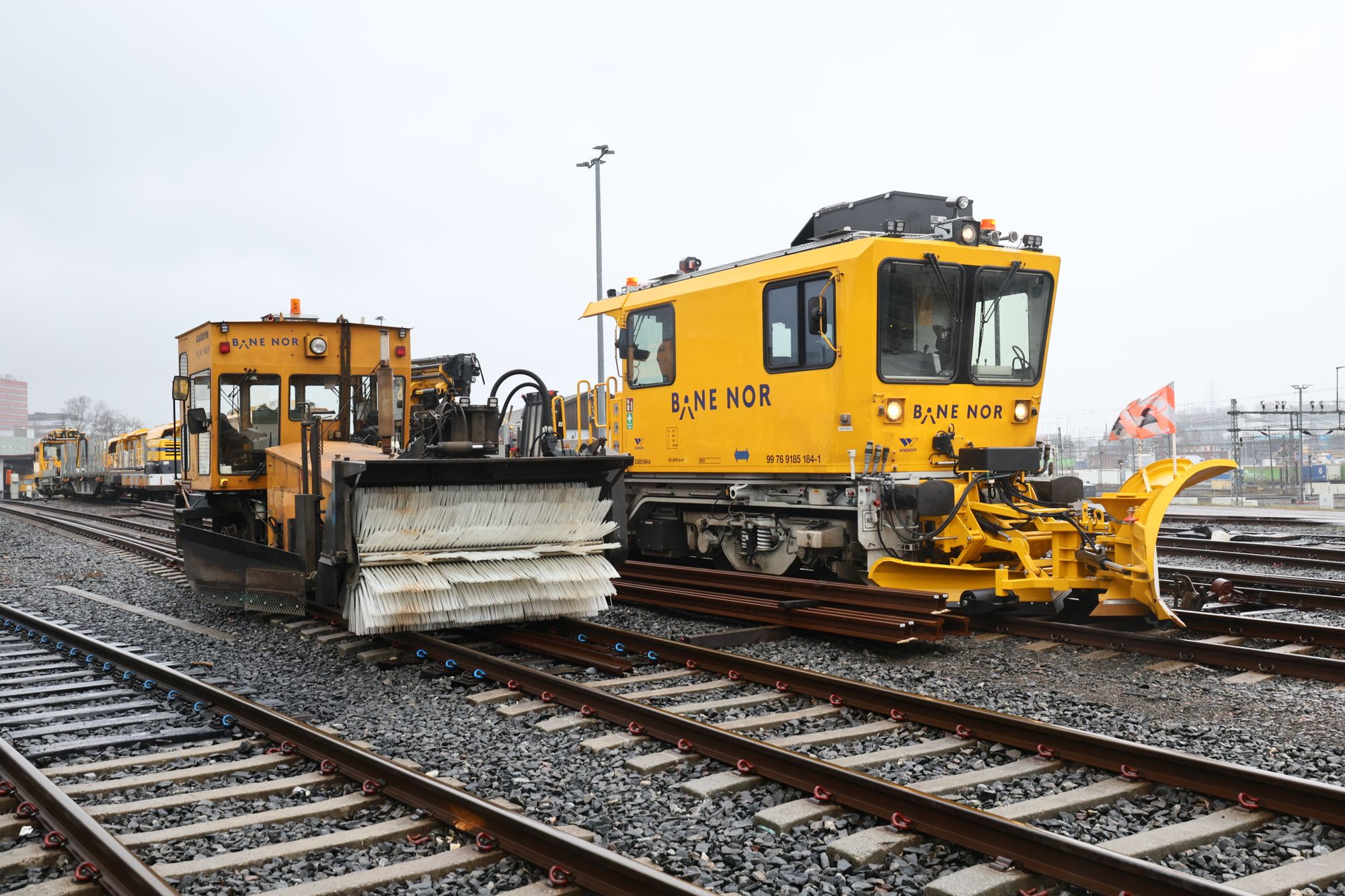 Ved hjelp av nye måkemaskiner, smartere trafikk og digital overvåkning håper Bane Nor på å unngå dager med innstilling av alle tog i vinter. 