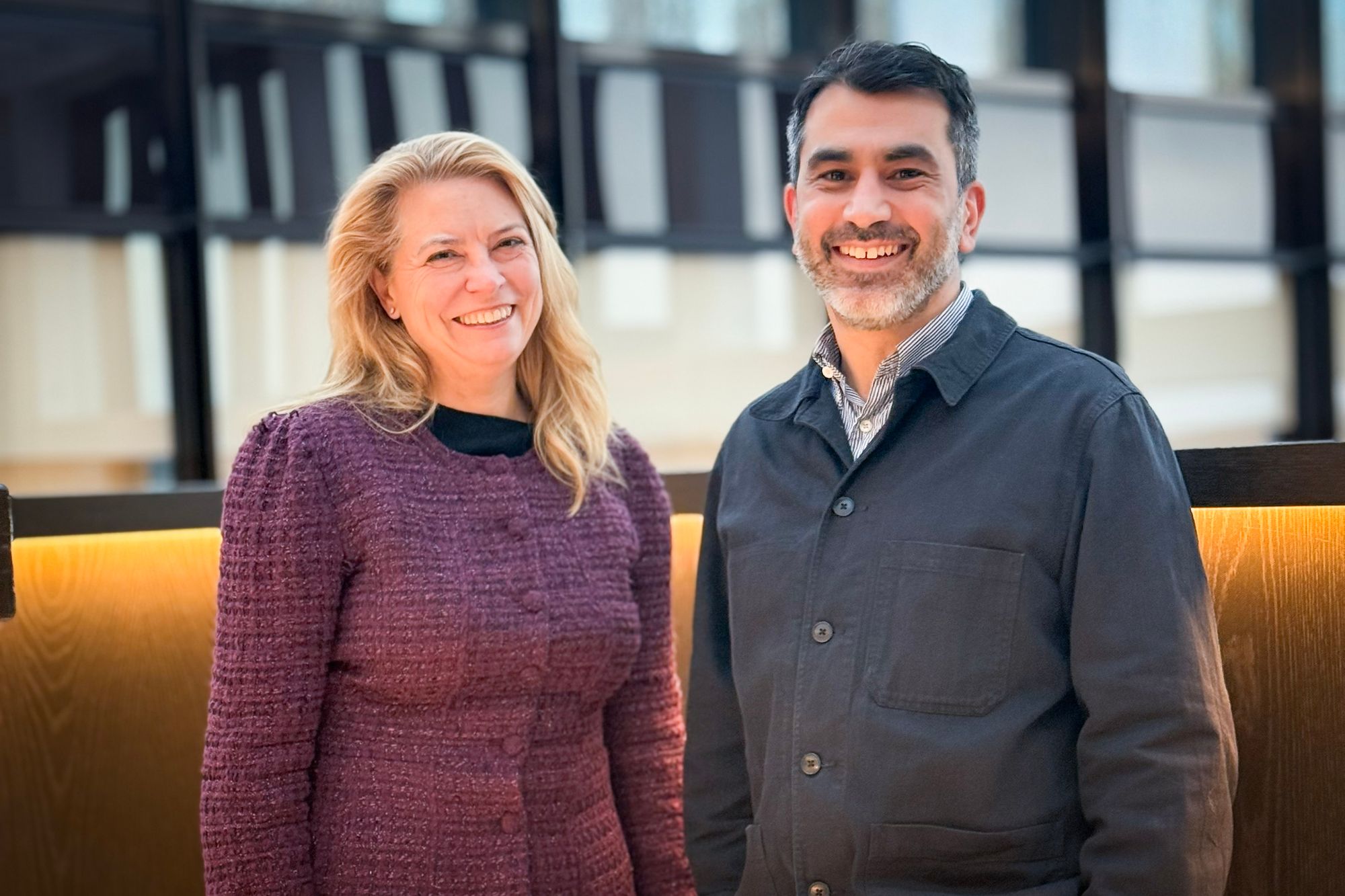 Nina Rafen er partner i EY Norge og Behnam Farazollahi leder EY Doberman, EYs design- og innovasjonsstudio.