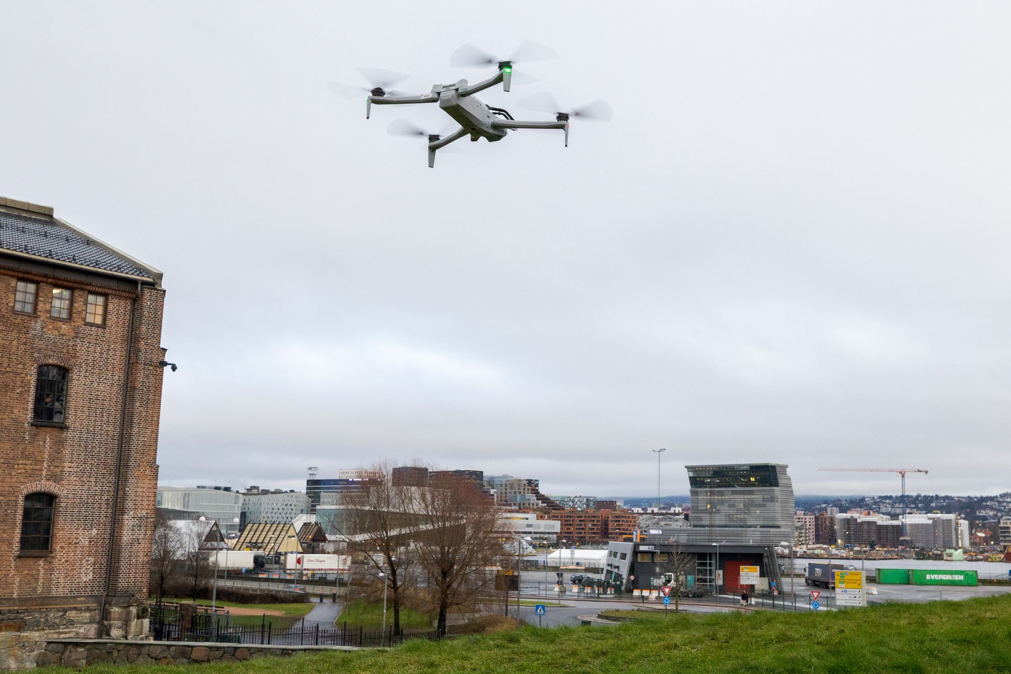 Det skal opprettes et nytt dronesenter som skal ledes av politiet.