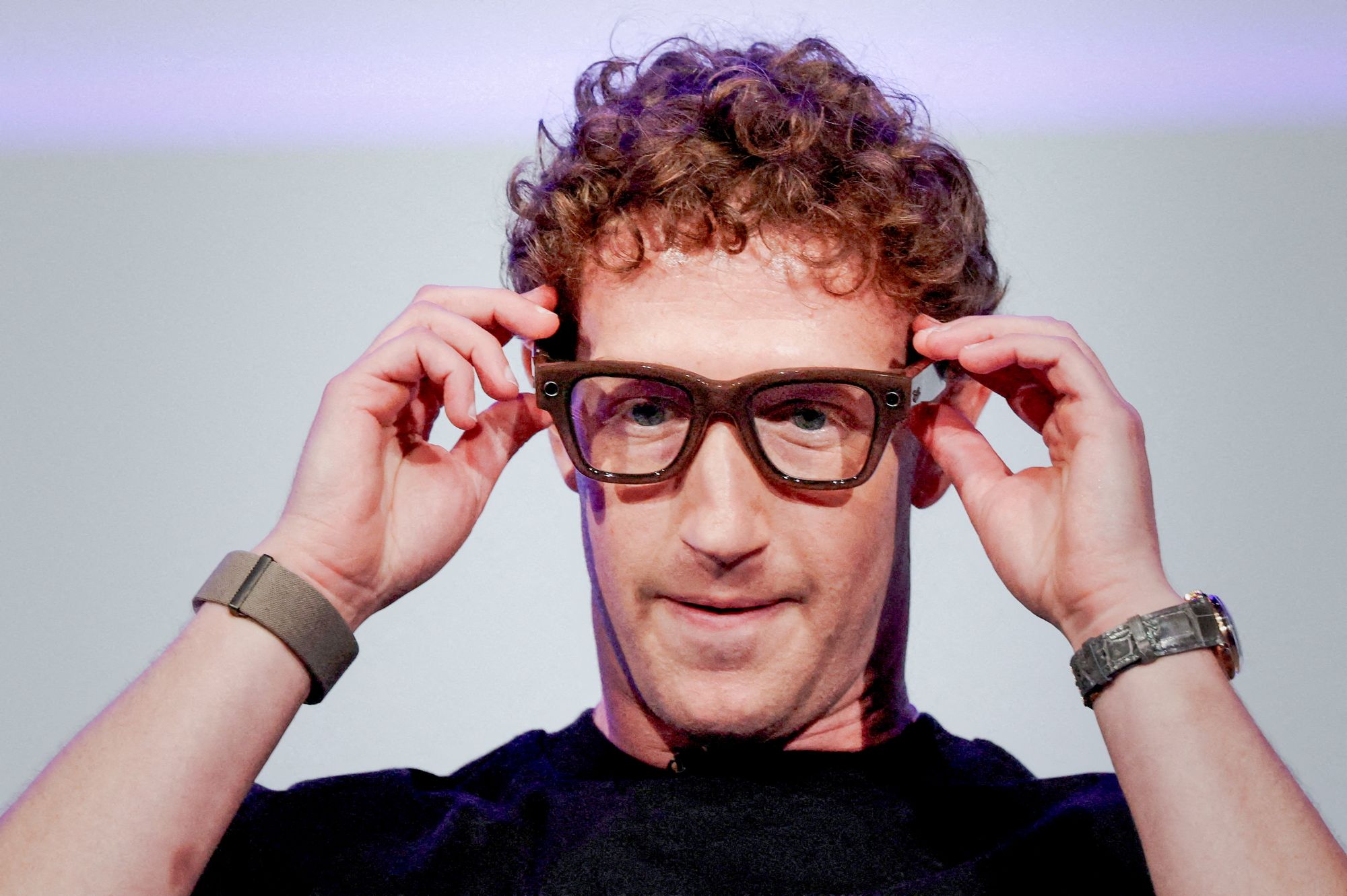 Meta, her ved toppsjef Mark Zuckerberg, kan få en saftig bot dersom de ikke klarer å holde australsk ungdom under 16 år borte fra plattformene sine.