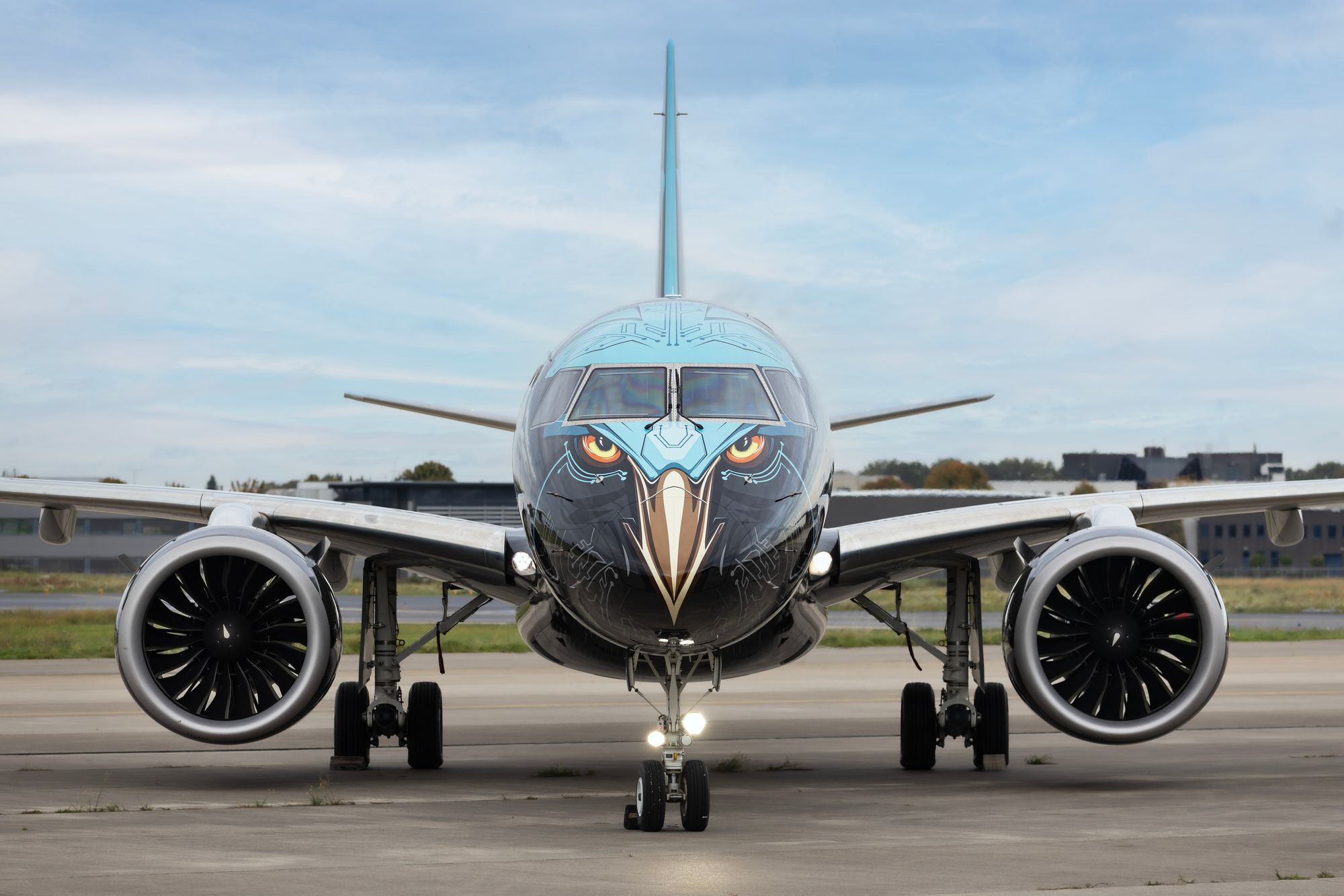 Embraer E195-E2 med «Tech Eagle»-dekor.