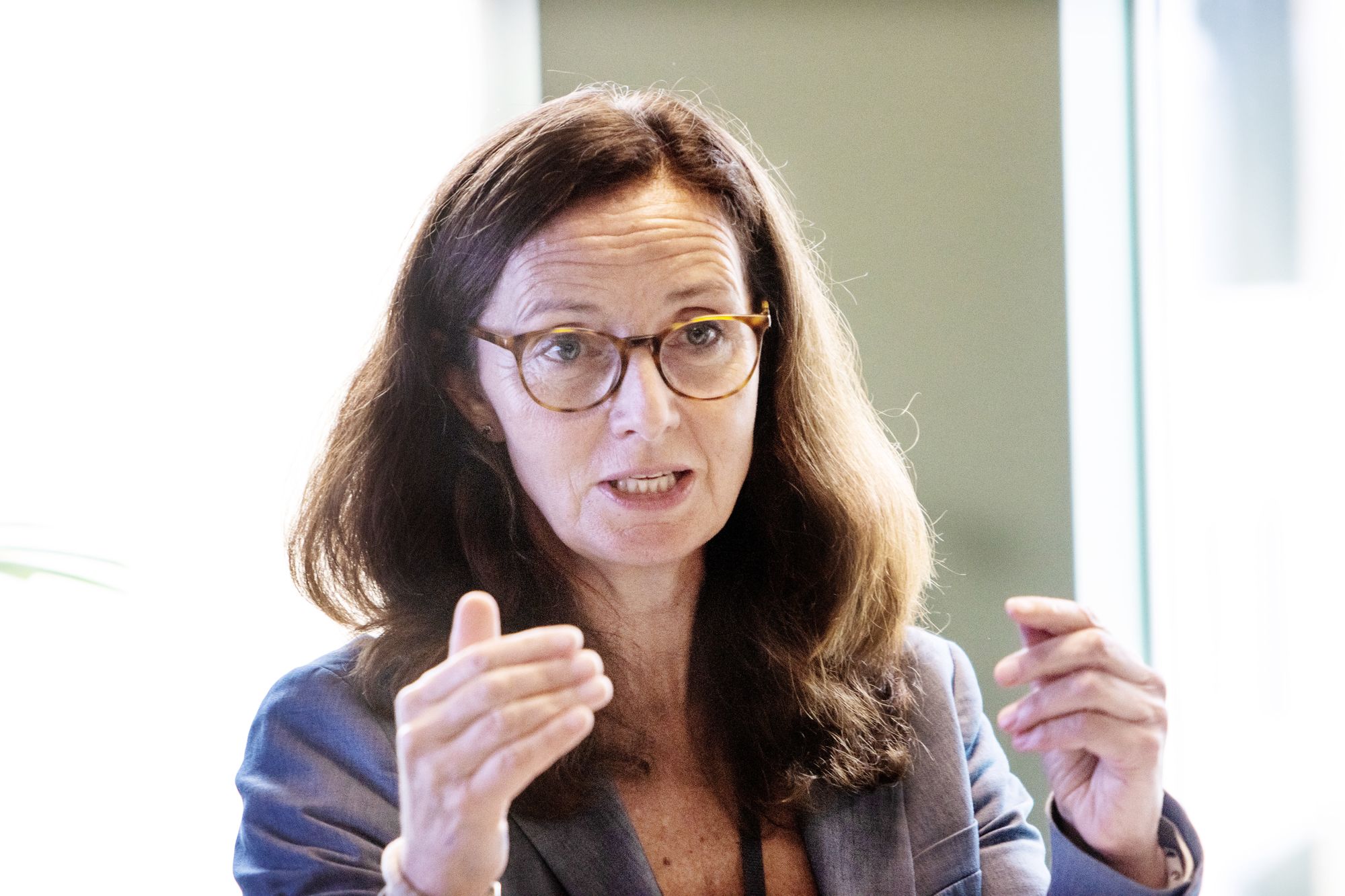 Mens Kriminalomsorgen har snakket om «smart fengsel», viser statssekretær Gunn Karin Gjul (Ap) til behovet for en bredere utredning. Dermed er det høyst uvisst om det blir noe av planene. (Arkivbilde)