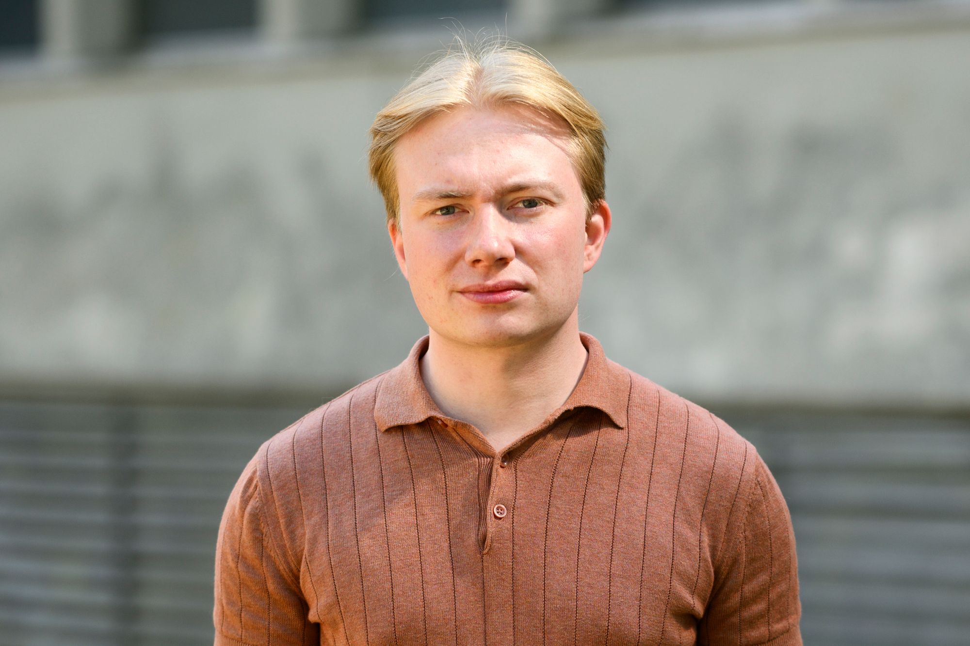 NSO-leder Sigve Næss Rotvold mener Elvia må ta den feilaktige utbetalingen på egen kappe.