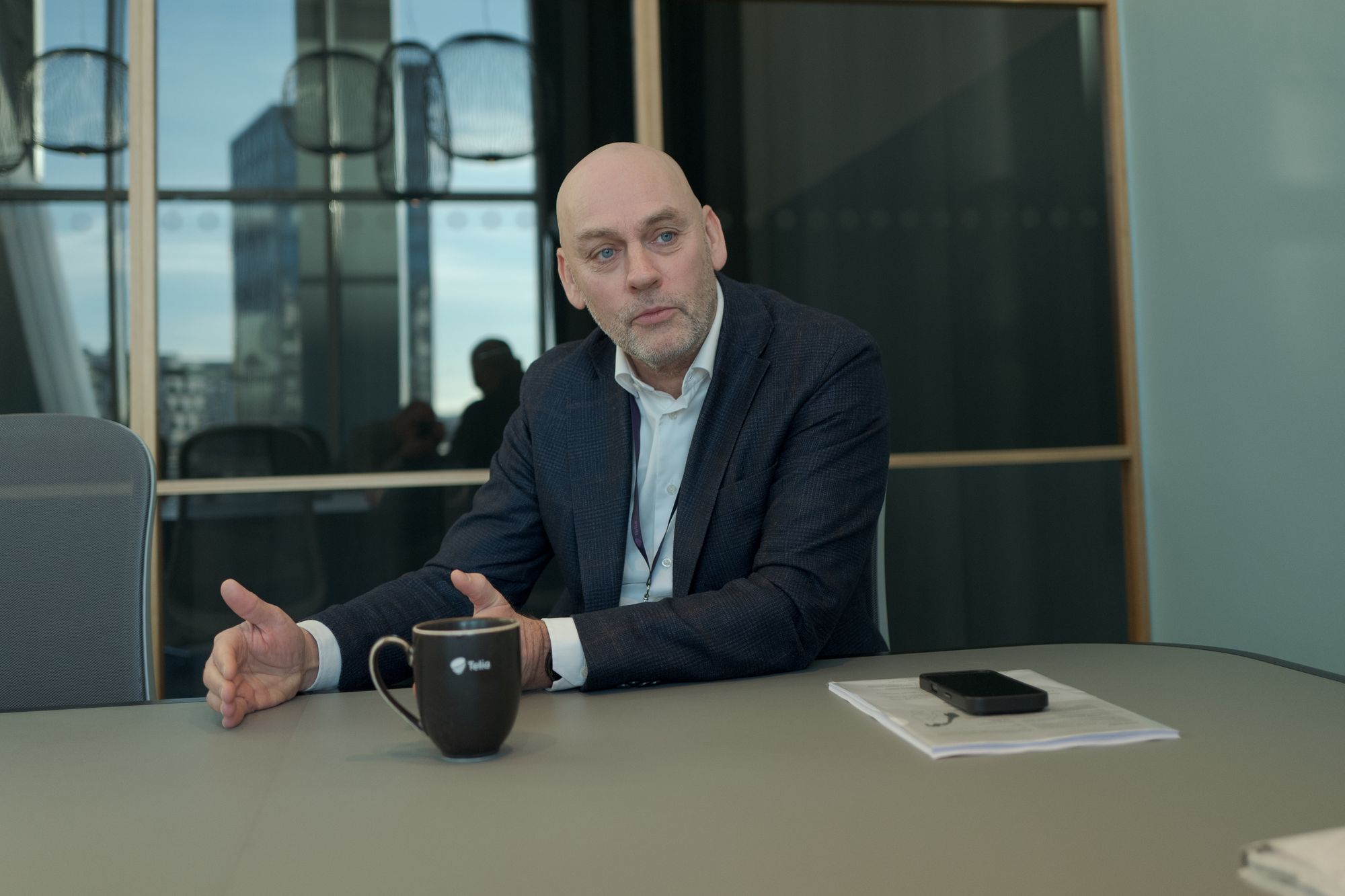 Den første måneden som sjef for Telia Norge er straks over for Bjørn Ivar Moen. Han liker det han har sett blant folkene i organisasjonen, liker merkevarene og tror folk liker å bli sett, være en del av noe og blir motivert av å få gjøre jobben sin.