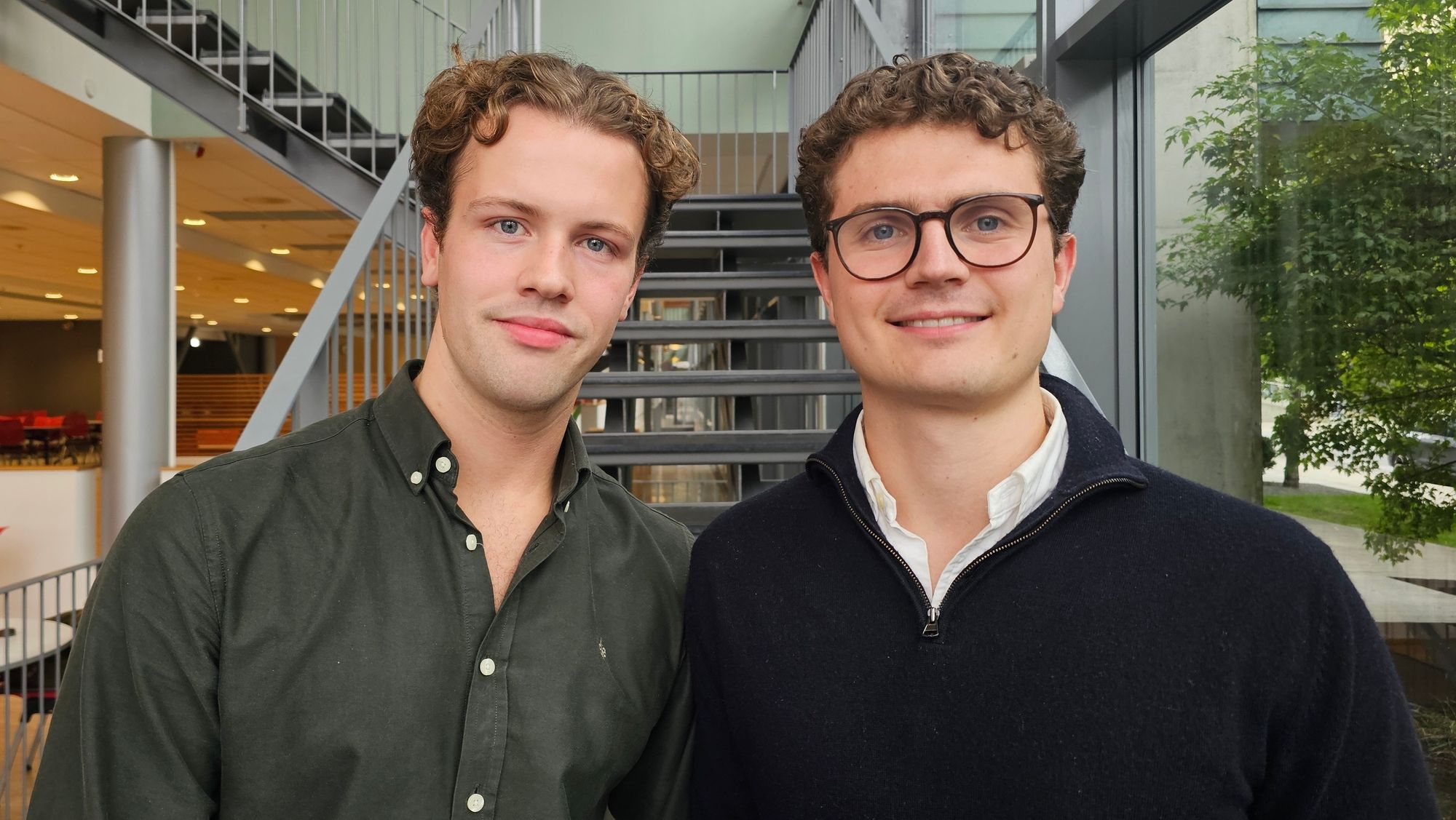 Emil Fuglesang og Thomas Helstad har skrevet bachelor om KI i byggenæringen.