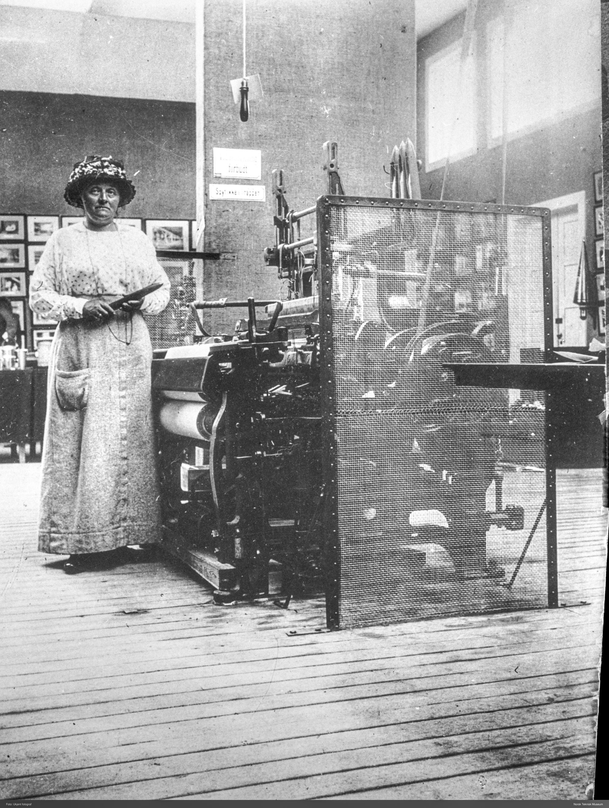 Betzy Kjelsberg var visstnok første kvinnelige syklist i Drammen i 1894.