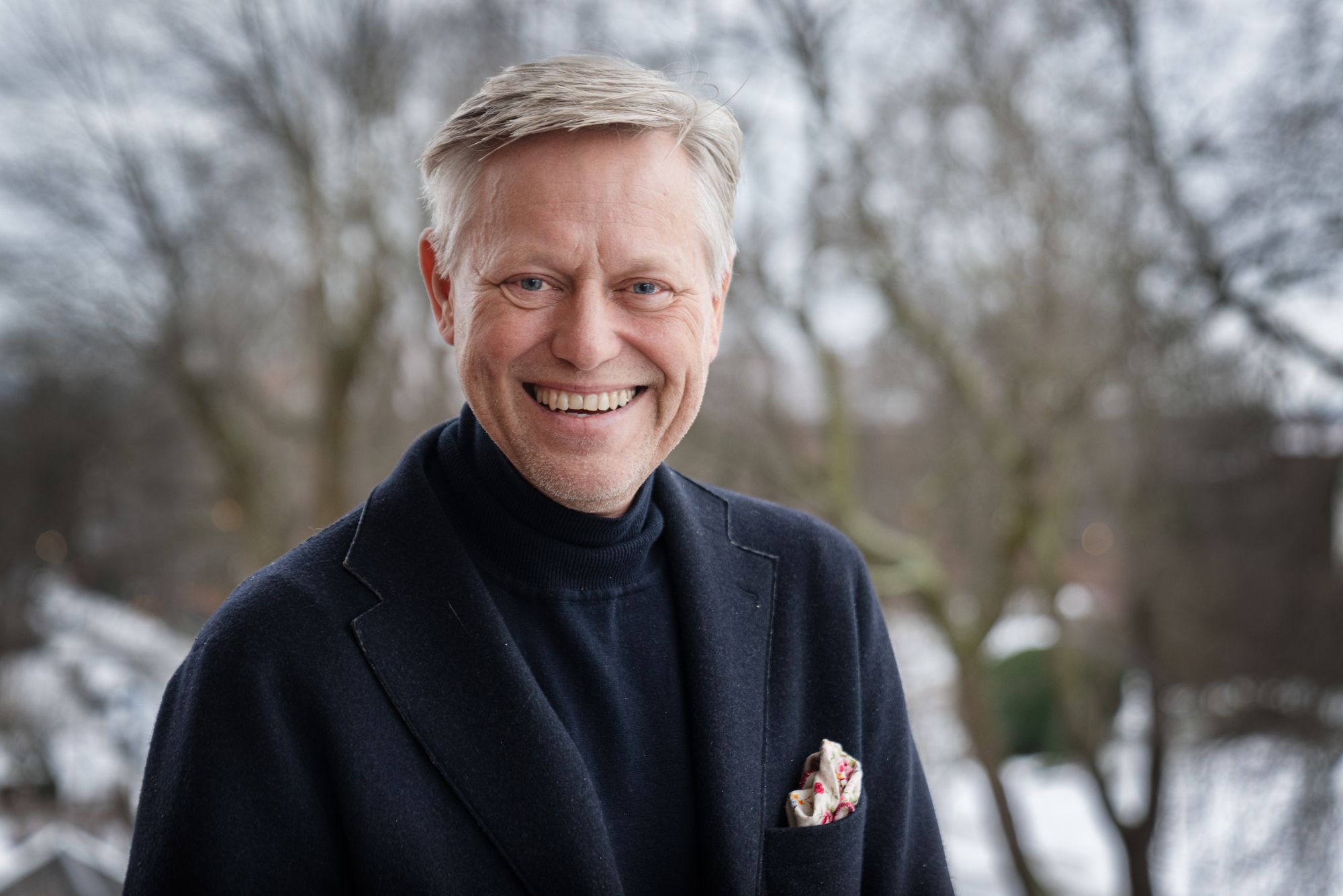 Pål Wien Espen viser fram sitt beredskapslager.