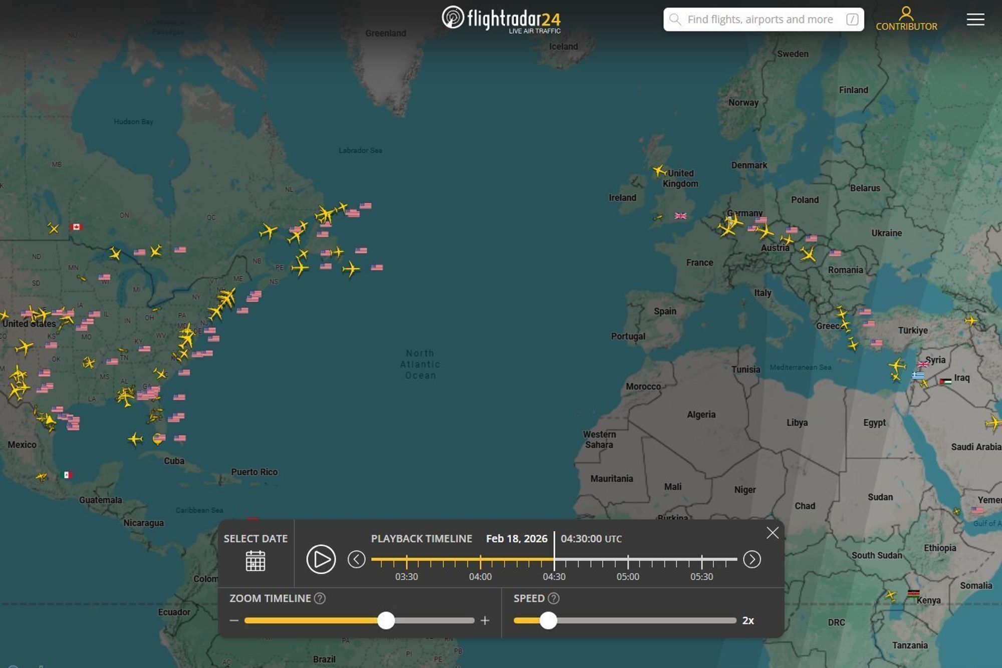 Det var mange amerikanske militærfly på vei østover klokken 05.30 onsdag (04.30 UTC). Fly som er over Atlanterhavet vises ikke på grunn av manglende dekning. 
