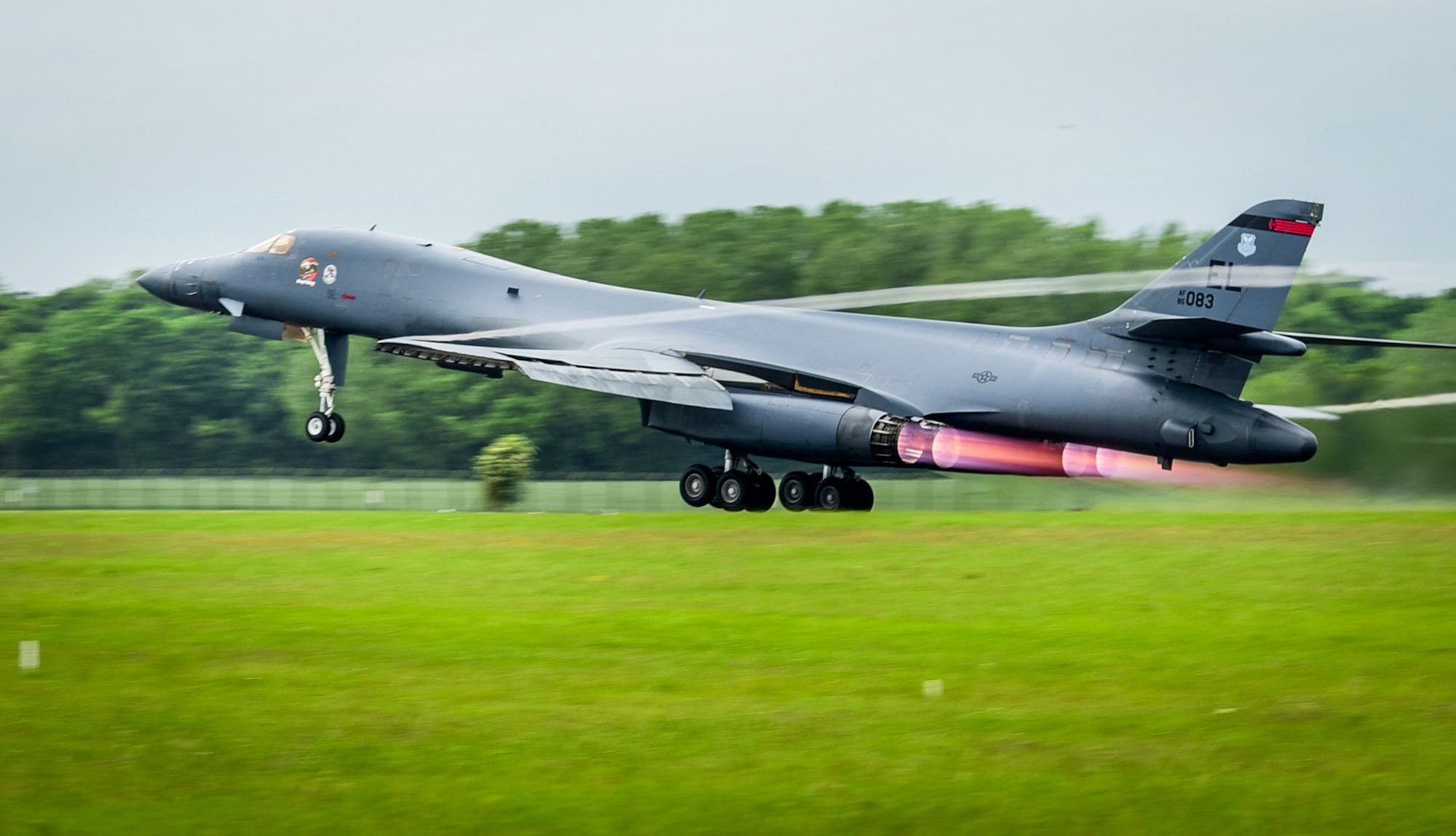 Et amerikansk B-1B Lancer-bombefly tar av fra den britiske flybasen RAF Fairford. Det er trolig uaktuelt under USAs mulige angrep mot Iran.
