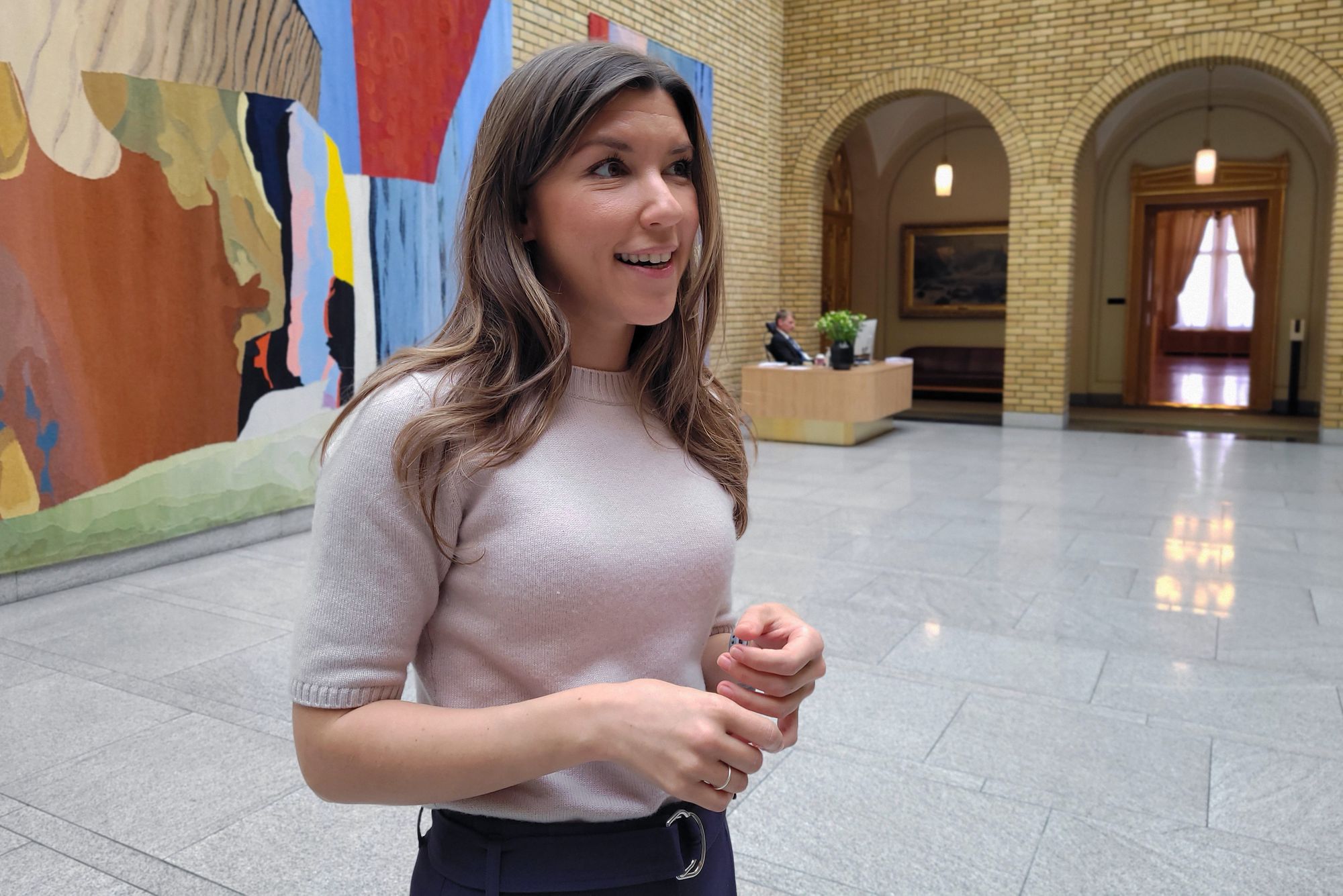 Høyres Anna Molberg sto i spissen for et nytt representantforslag om innleiereglene.