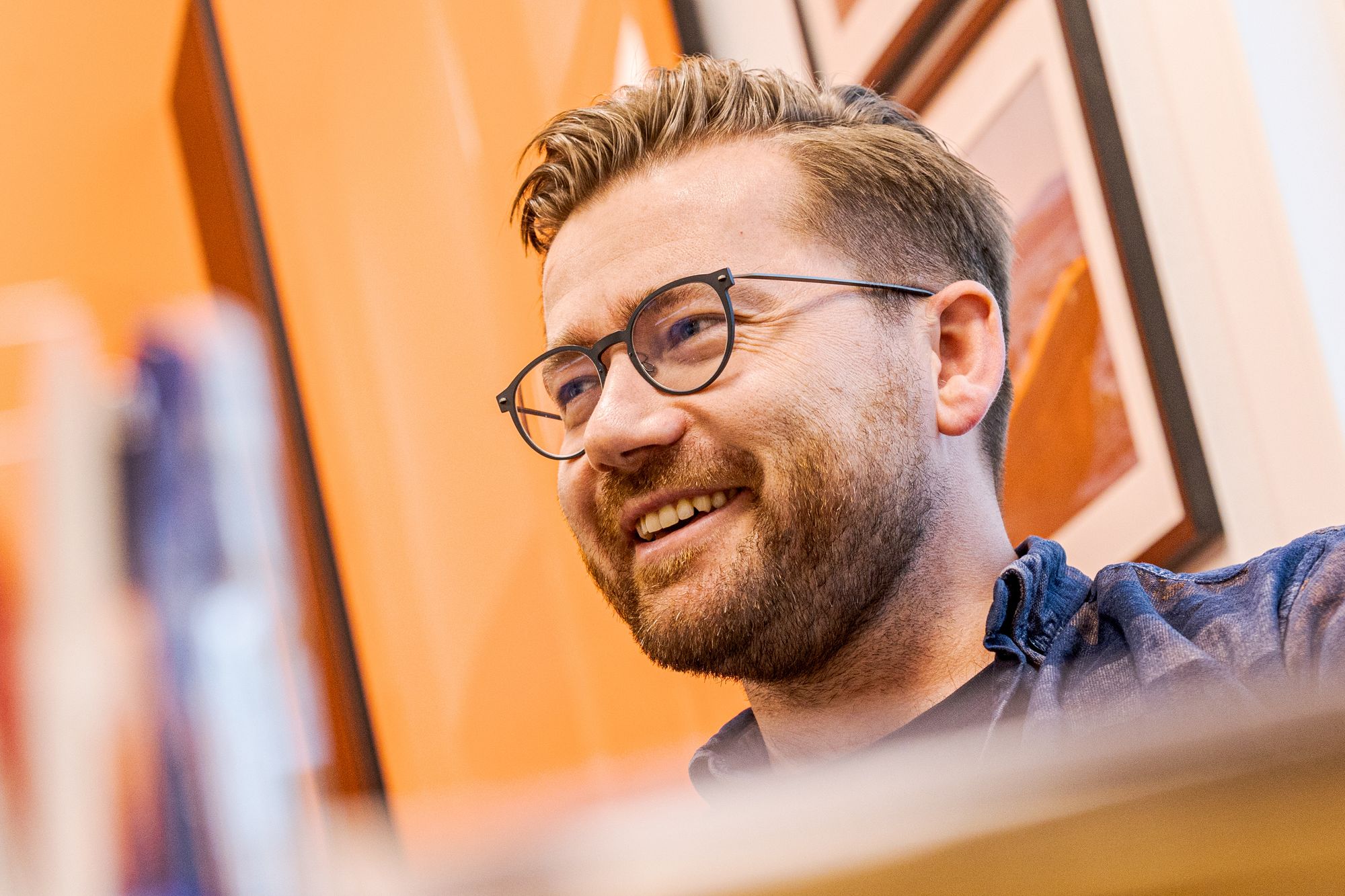 Oslo 20210607. 
Klima- og miljøminister Sveinung Rotevatn (V) deltar i strandrydding i Hvervenbukta i Indre Oslofjord.
Foto: Torstein Bøe / NTB