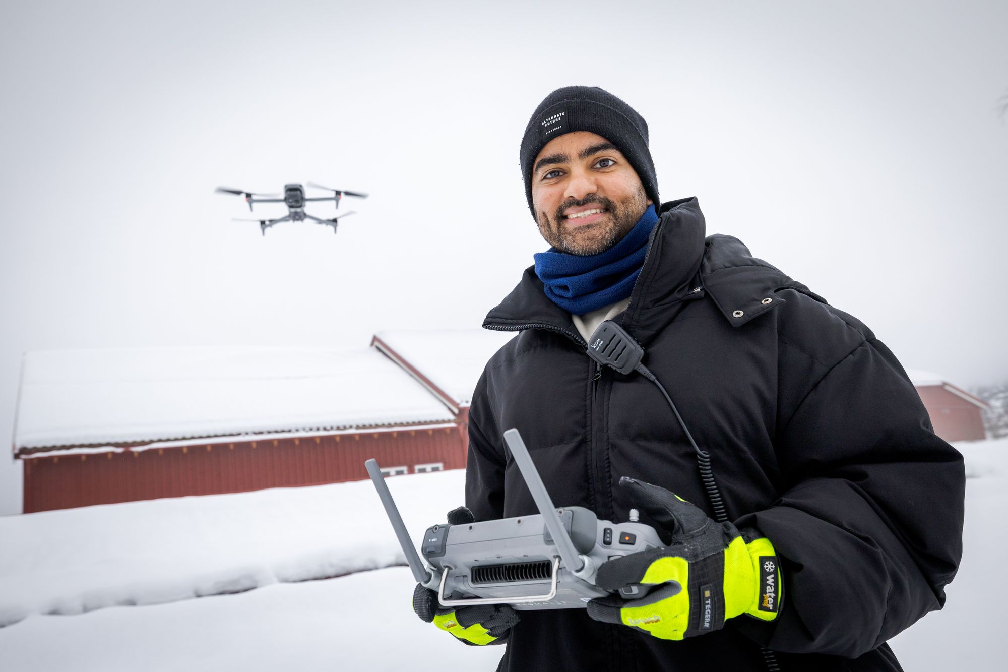 Umar Chughtaik, daglig leder i Airdodge, flyttet virksomheten sin fra Sverige til Norge fordi han opplevde at droneøkosystemet er mye lenger fremme her i landet.