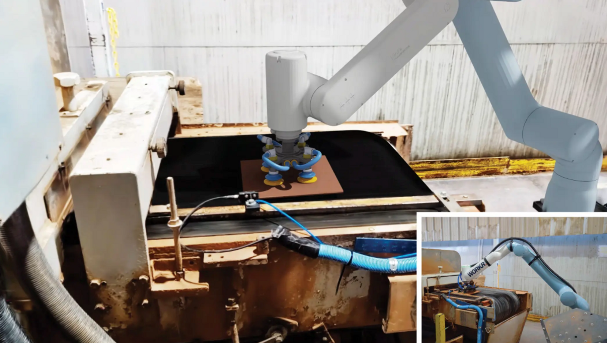 Det store bildet viser simulering i ABBs Robotics nye program. Det lille bildet viser hvordan det ser ut i virkeligheten. 