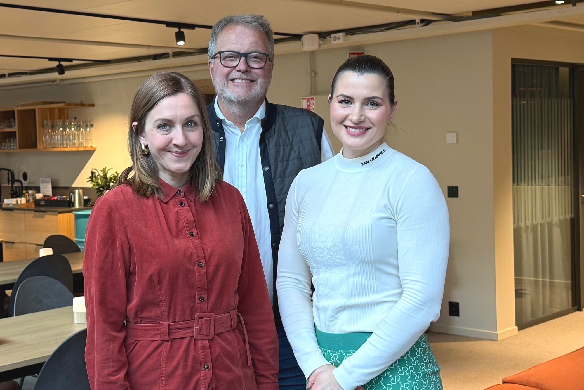 Tekna-president Elisabet Haugsbø er gjest i ukens podcast. TUs Ellen Viseth (t.v.) og Jan M Moberg (bak).