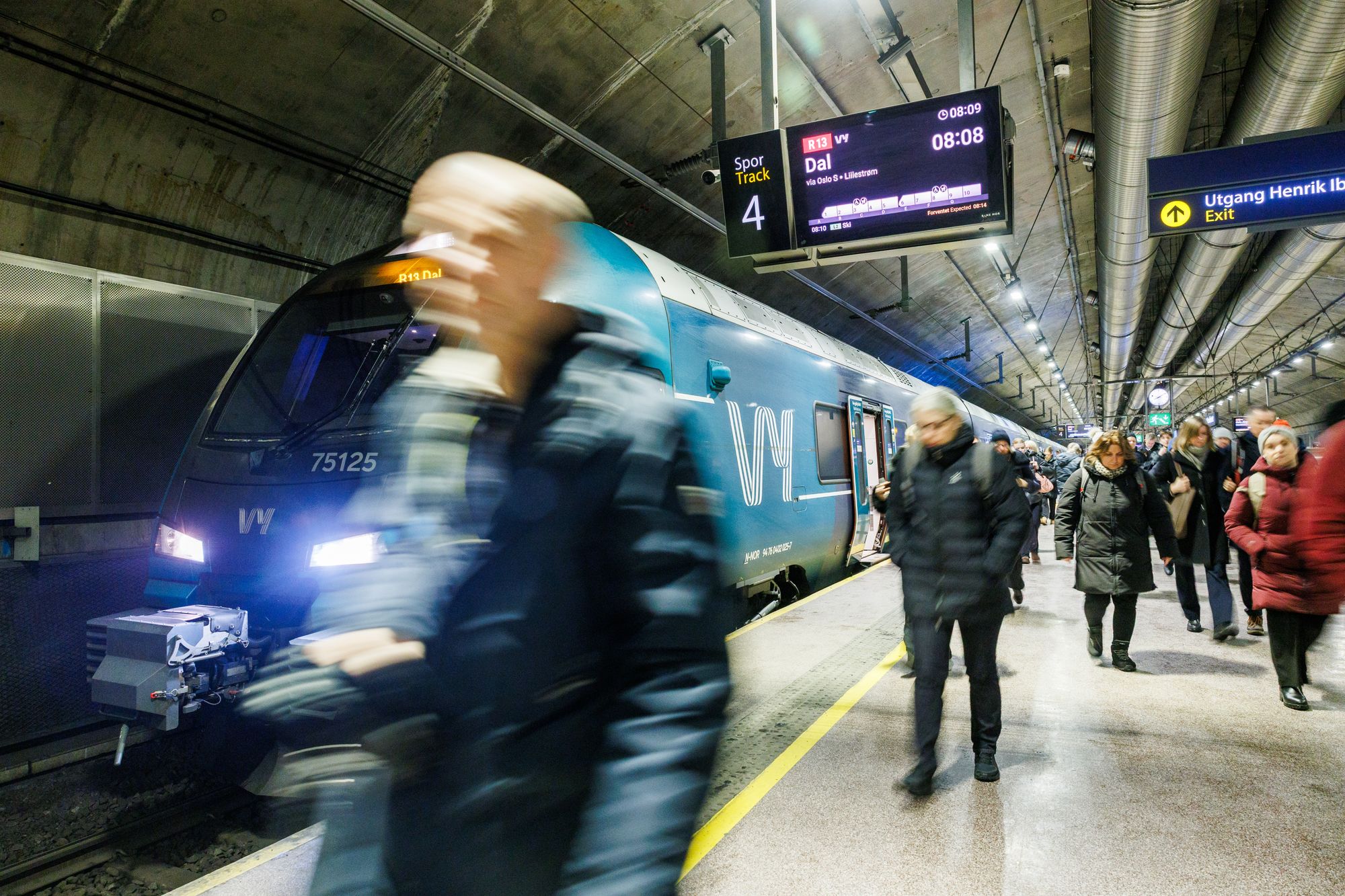 For andre gang på under en uke er all trafikk på Oslo S stanset på grunn av jordfeil. 