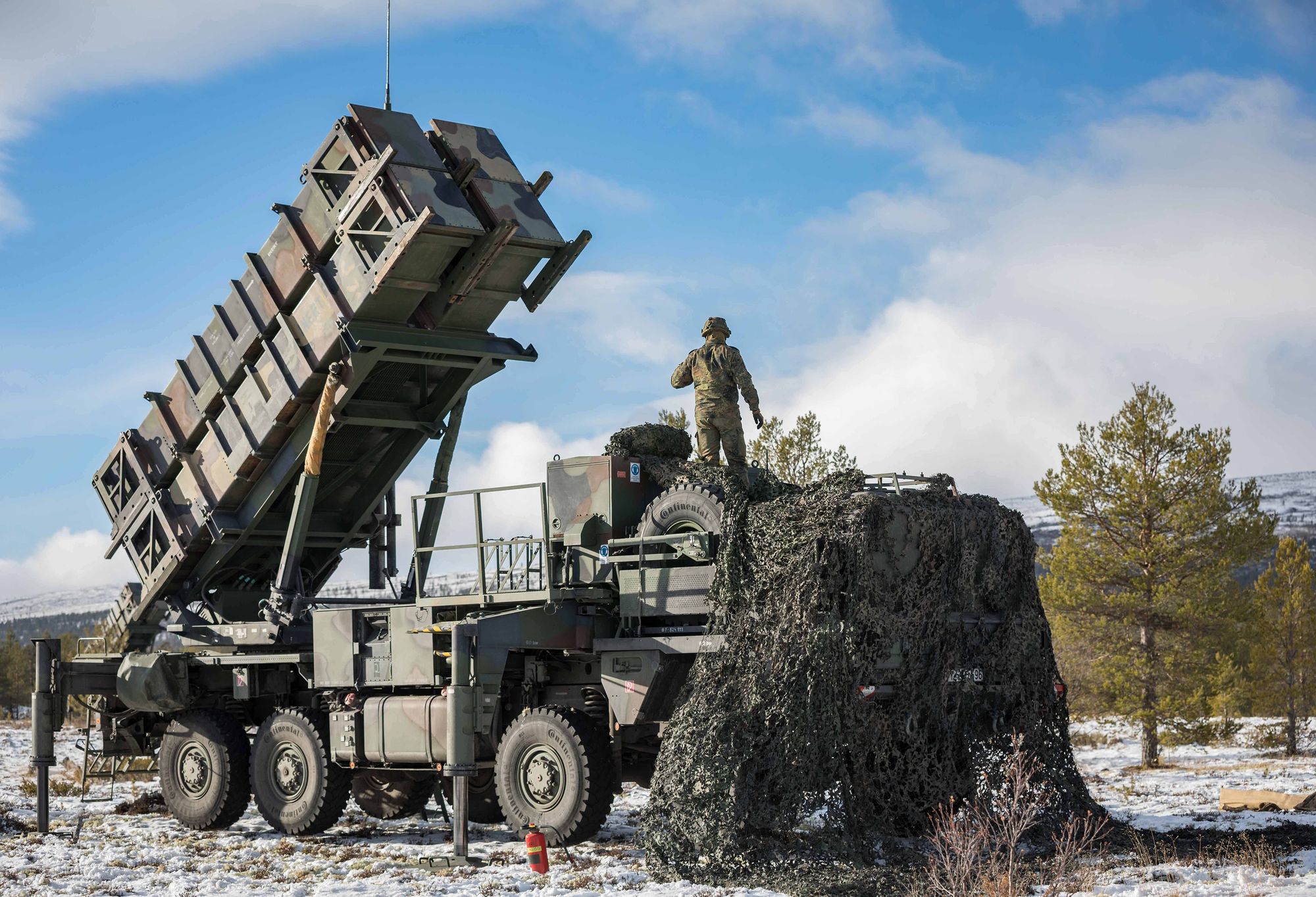 Norske soldater trente med et Patriot-luftvernsystem under øvelsen Trident Juncture i 2018 i Norge. Dette er et av alternativene Norge kan kjøpe for å få langtrekkende luftvern.