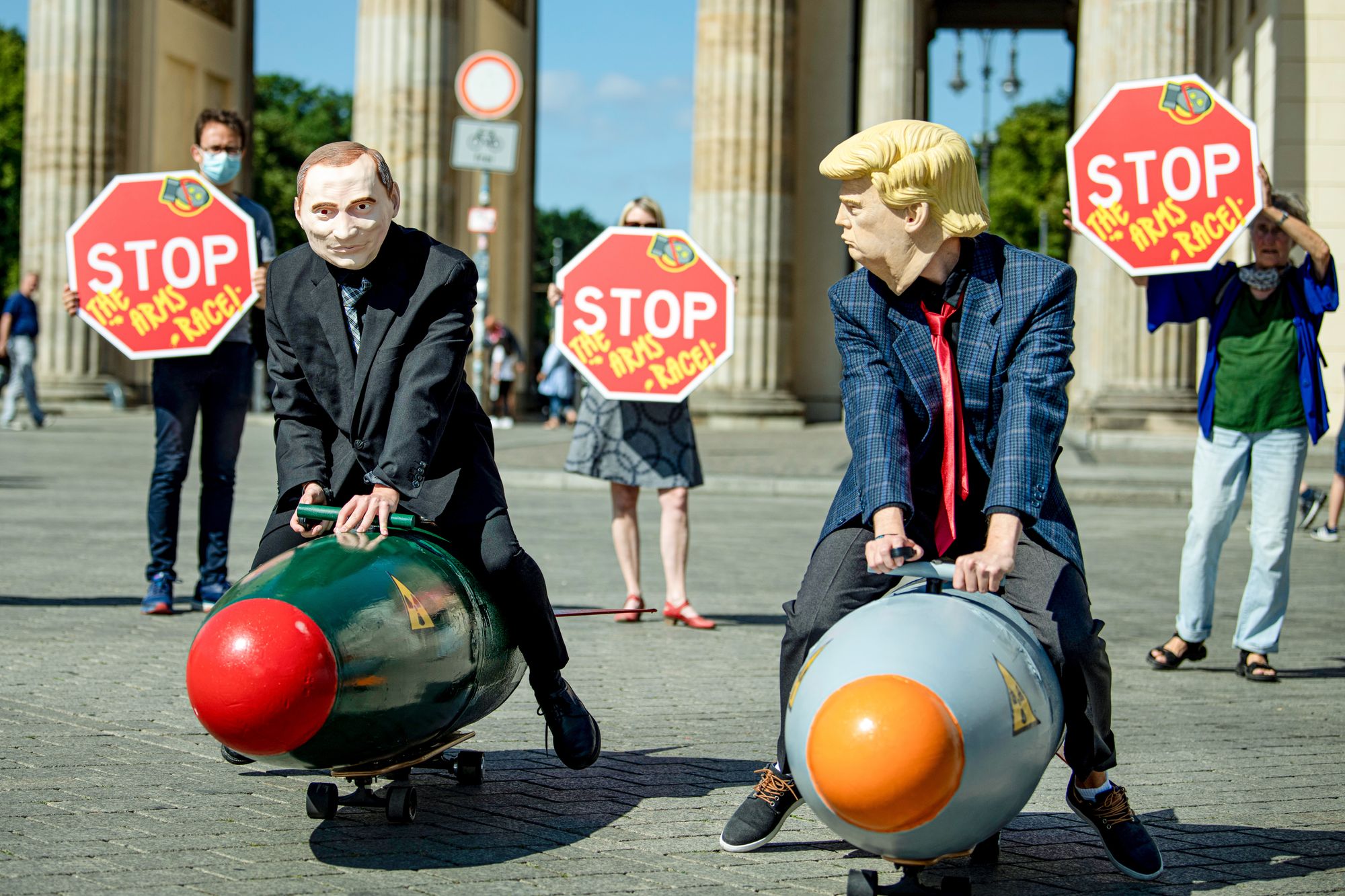 Et amerikansk bombefly eskortert av israelske kampfly under en øvelse i 2023. Begge de to landene er atommakter, selv om Israel aldri offisielt har innrømmet det.
