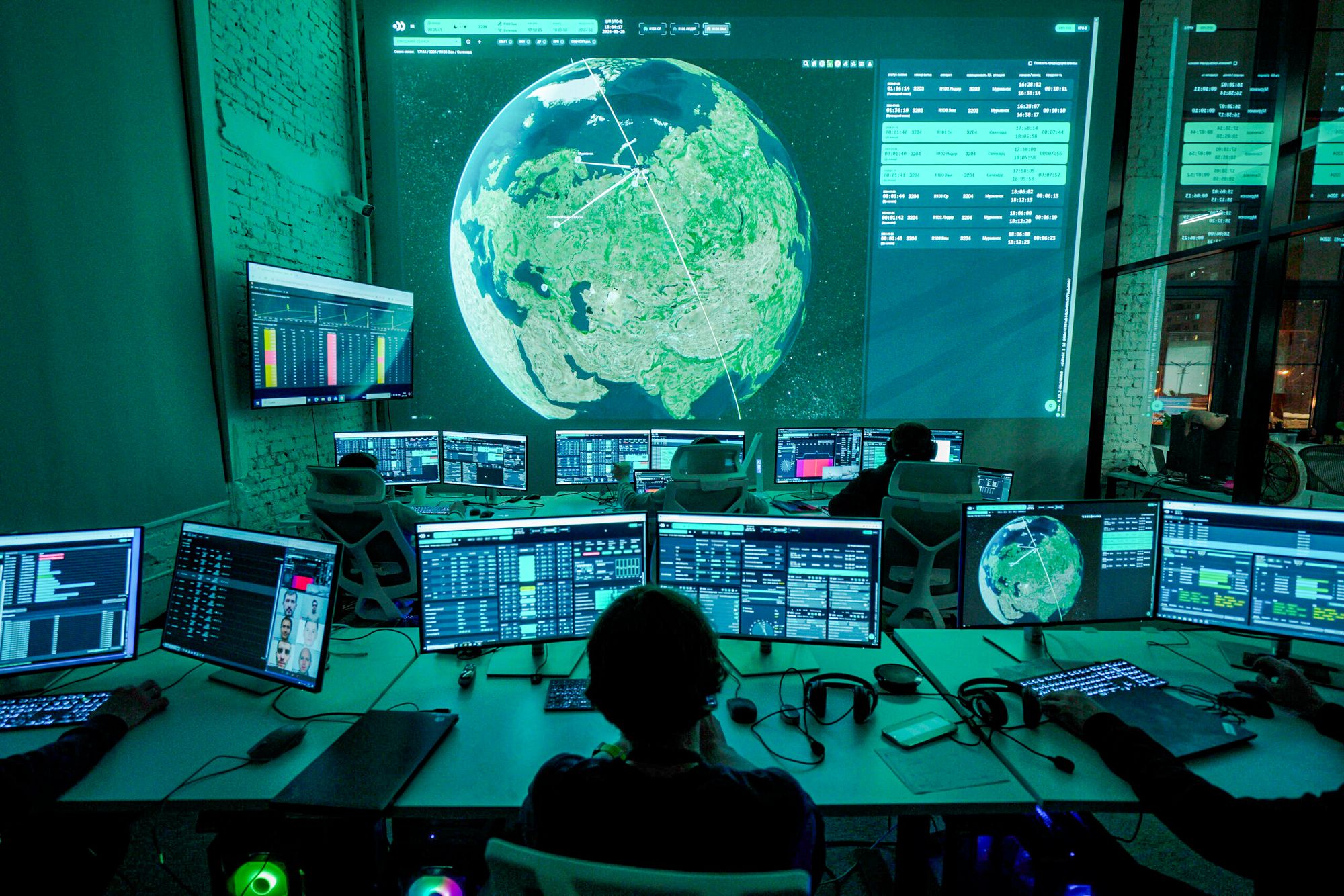 Kontrollrommet for satelittoperasjonene til russiske Bureau 1440.
