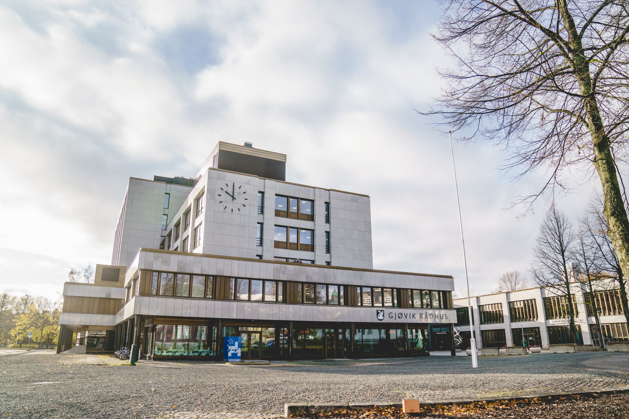 Nettsiden for å avgi stemme i folkeavstemningen om sammenslåingen av Vestre Toten, Østre Toten og Gjøvik krasjet kort tid etter åpning onsdag.