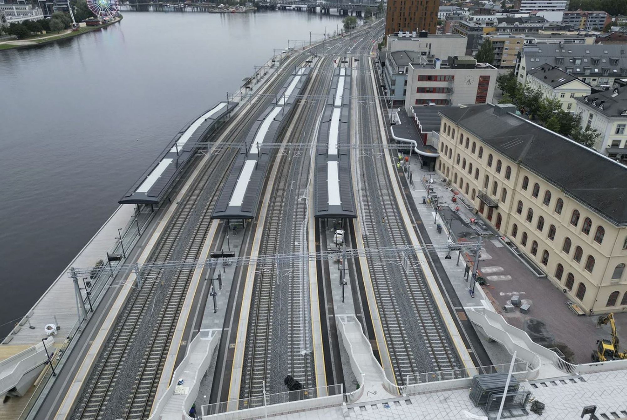 Kort tid etter at pendlerne forlater nye Drammen stasjon mister de mobildekningen inne i Drammenstunnelen.