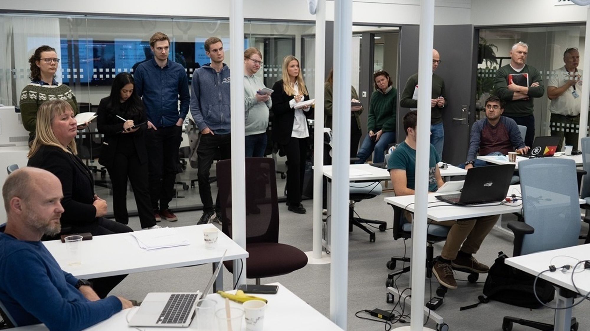 Øvelser som ikke bare presser IT‑systemene, men hele organisasjonen, fungerer best, sier forsker. Bildet er fra en øvelse ved Norwegian Cyber Range i 2021 med Statsforvalteren og studenter ved NTNU i Gjøvik.
