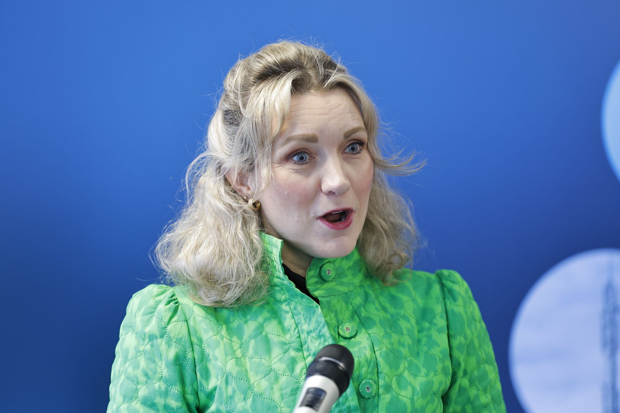 Digitaliserings- og forvaltningsminister Karianne Tung (Ap) sier at BankID vil få god tid på å omstille seg, og ikke vil miste godkjenningen over natten.