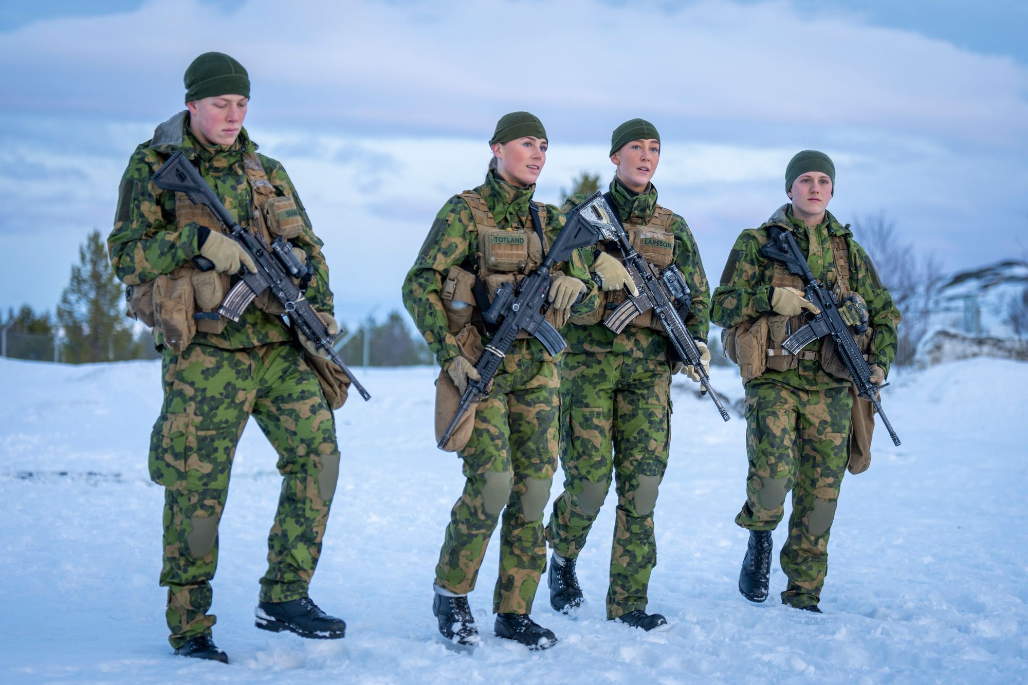 De nye uniformene ble vist frem i januar i fjor. Siden har det vært problemer med spesielt den ene uniformstypen.
Foto: Heiko Junge / NTB