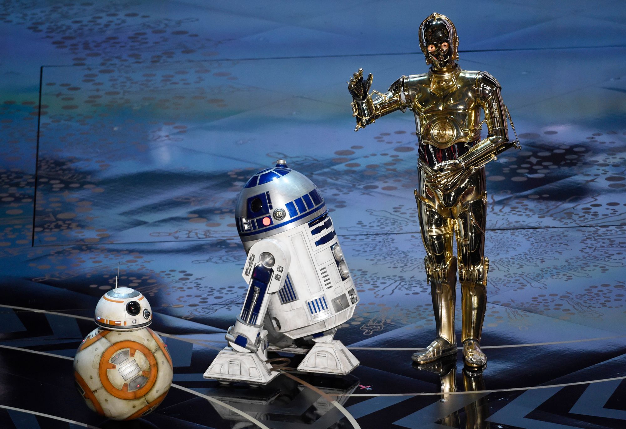 Når får vi virkelig intelligente roboter? Det er flere grunner til at science fiction-roboter som BB-8, R2-D2 og 3PO fra Star Wars-universet ikke blir realitet med det første.