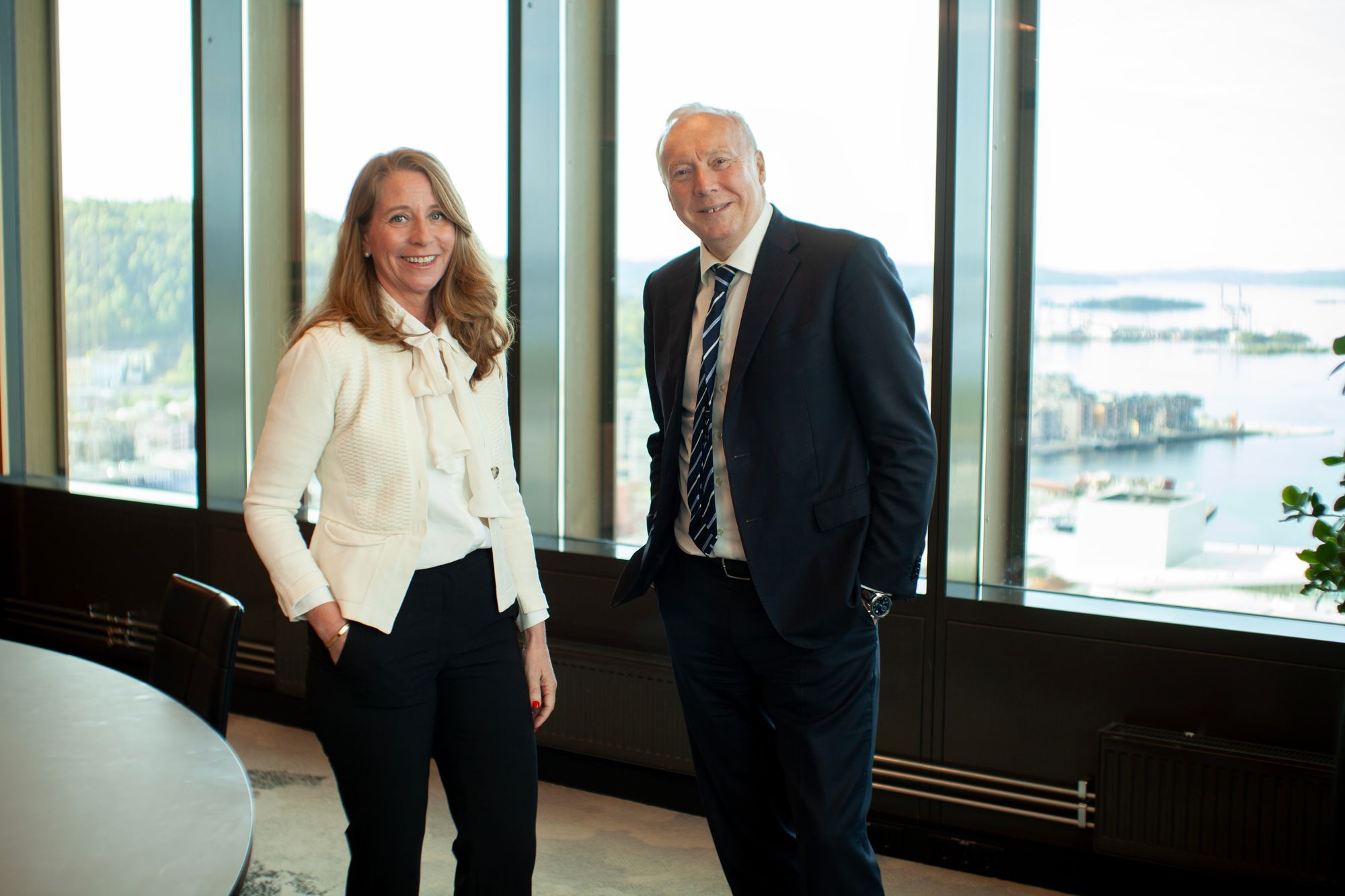 Kristine Bolstad skal lede Sopra Sterias satsing på forretningsrådgivning. Her med Sopra Sterias Skandinavia-sjef Kell Rusti.